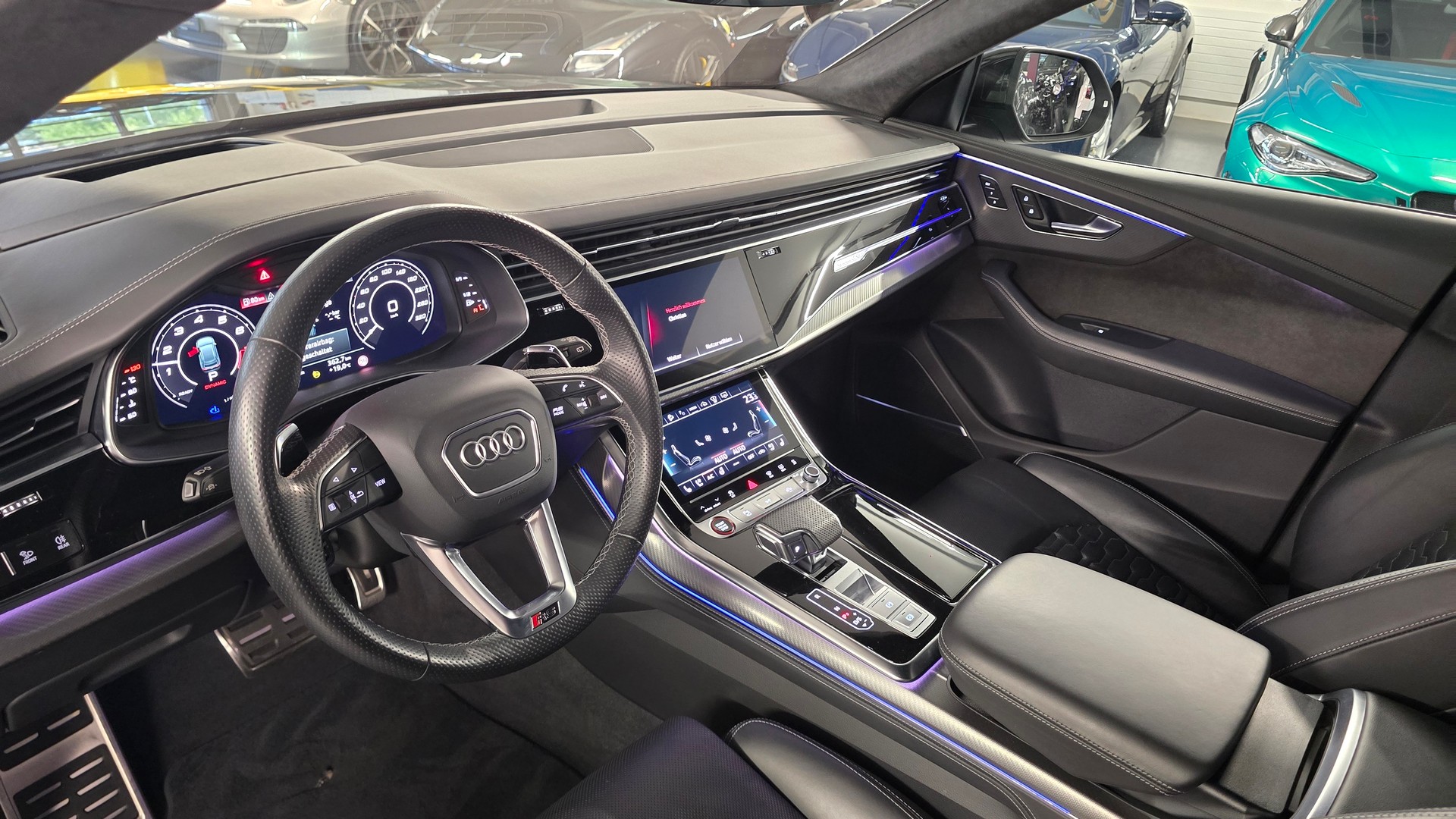 AUDI RSQ8 quattro tiptronic-image-14