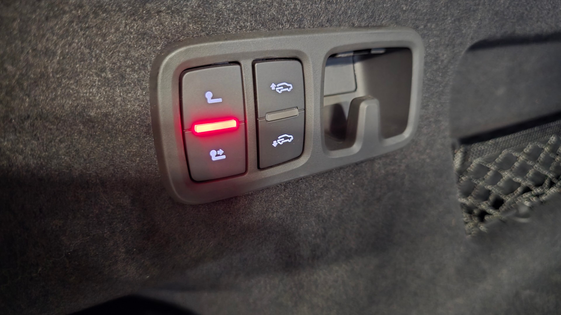 AUDI RSQ8 quattro tiptronic-image-19