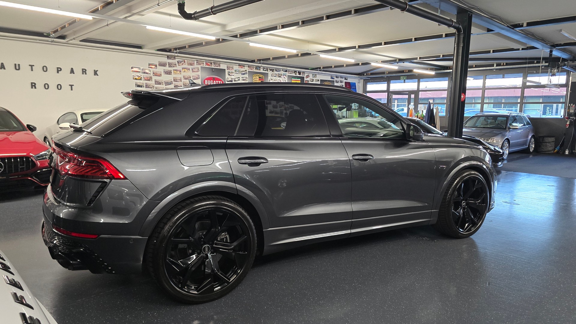 AUDI RSQ8 quattro tiptronic-image-5