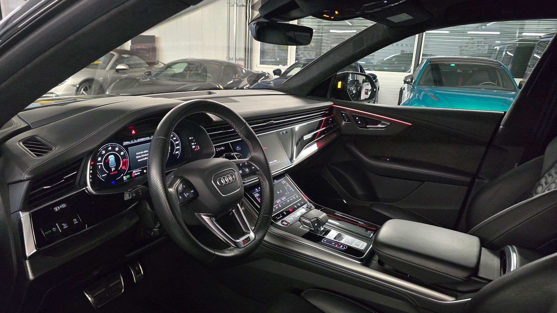AUDI RSQ8 quattro tiptronic-image-12