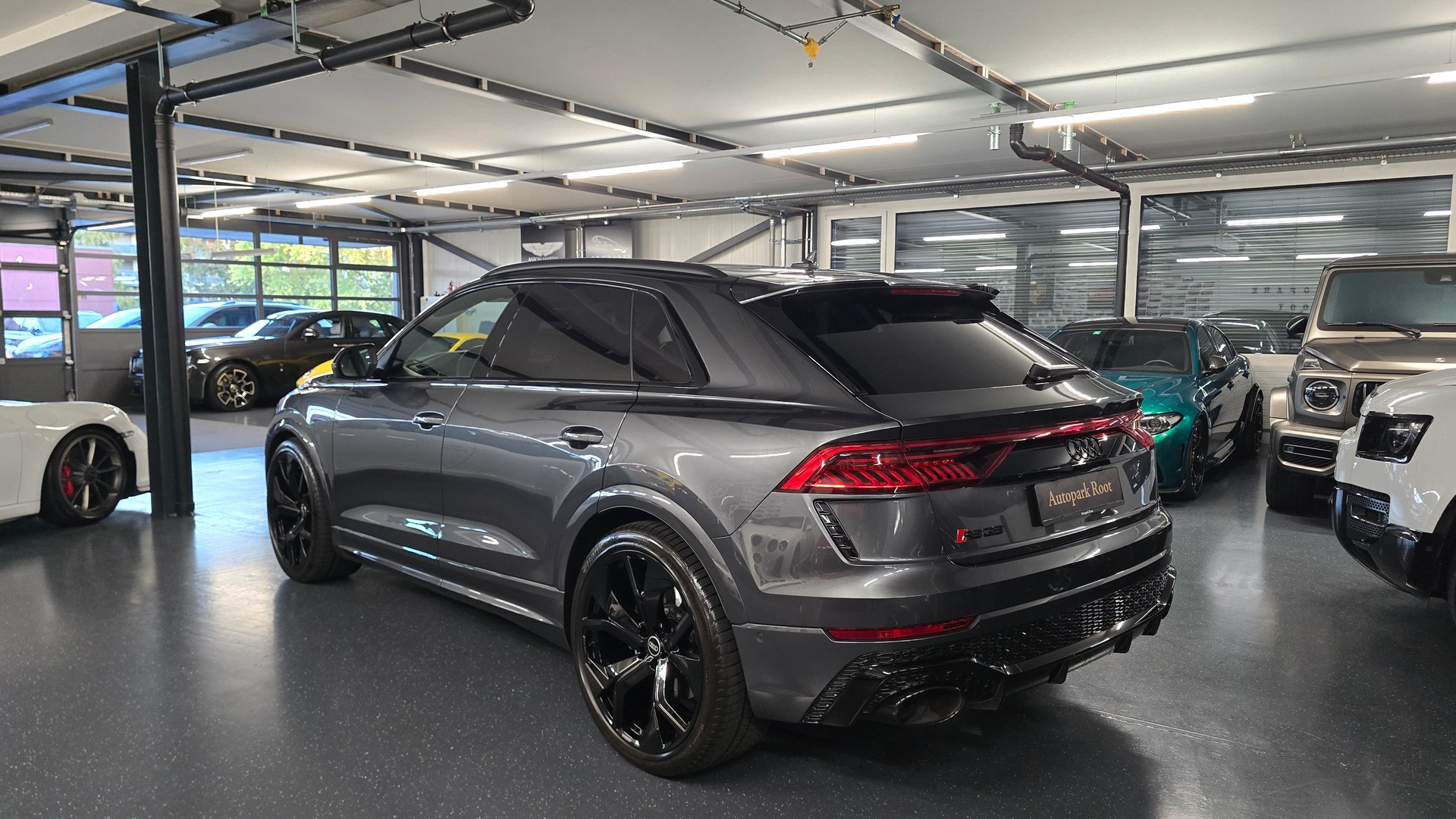 AUDI RSQ8 quattro tiptronic-image-7
