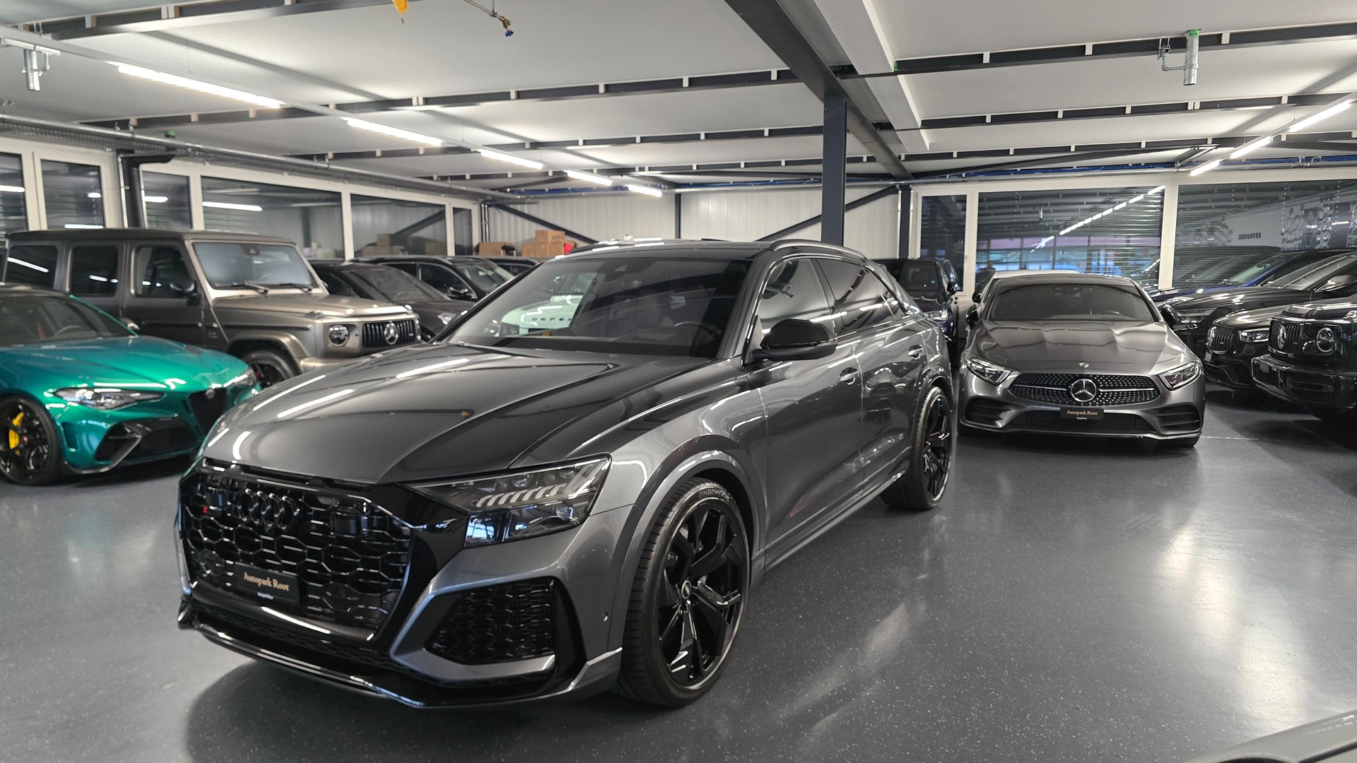 AUDI RSQ8 quattro tiptronic-image-11
