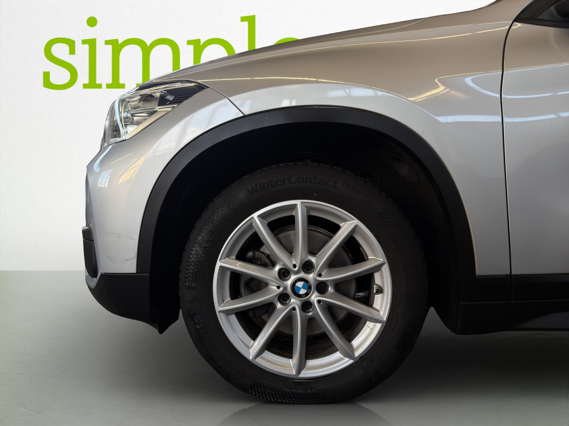 BMW X1 18d xDrive-image-11