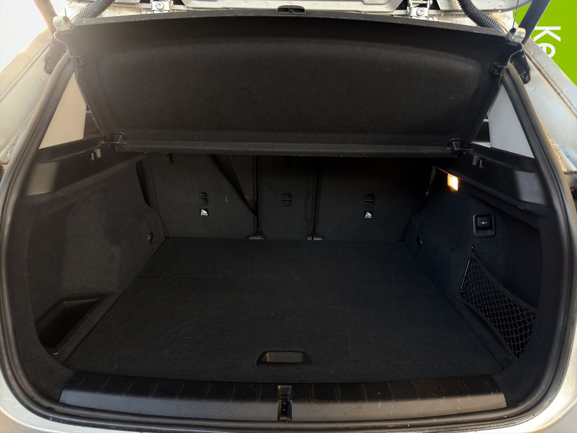 BMW X1 18d xDrive-image-10