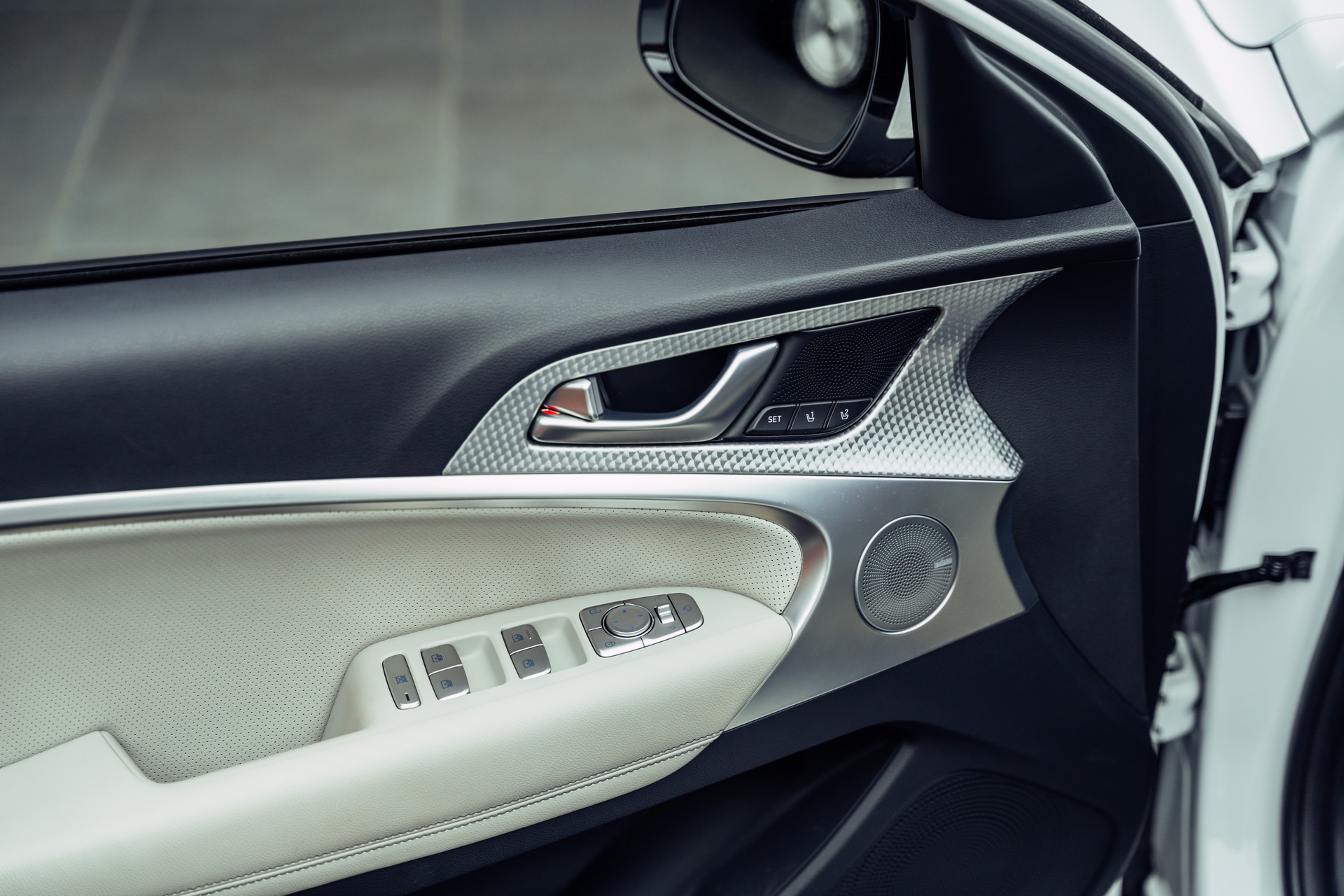 GENESIS G70 Shooting Brake 2.2 CRDI Sport AT8 AWD-image-10