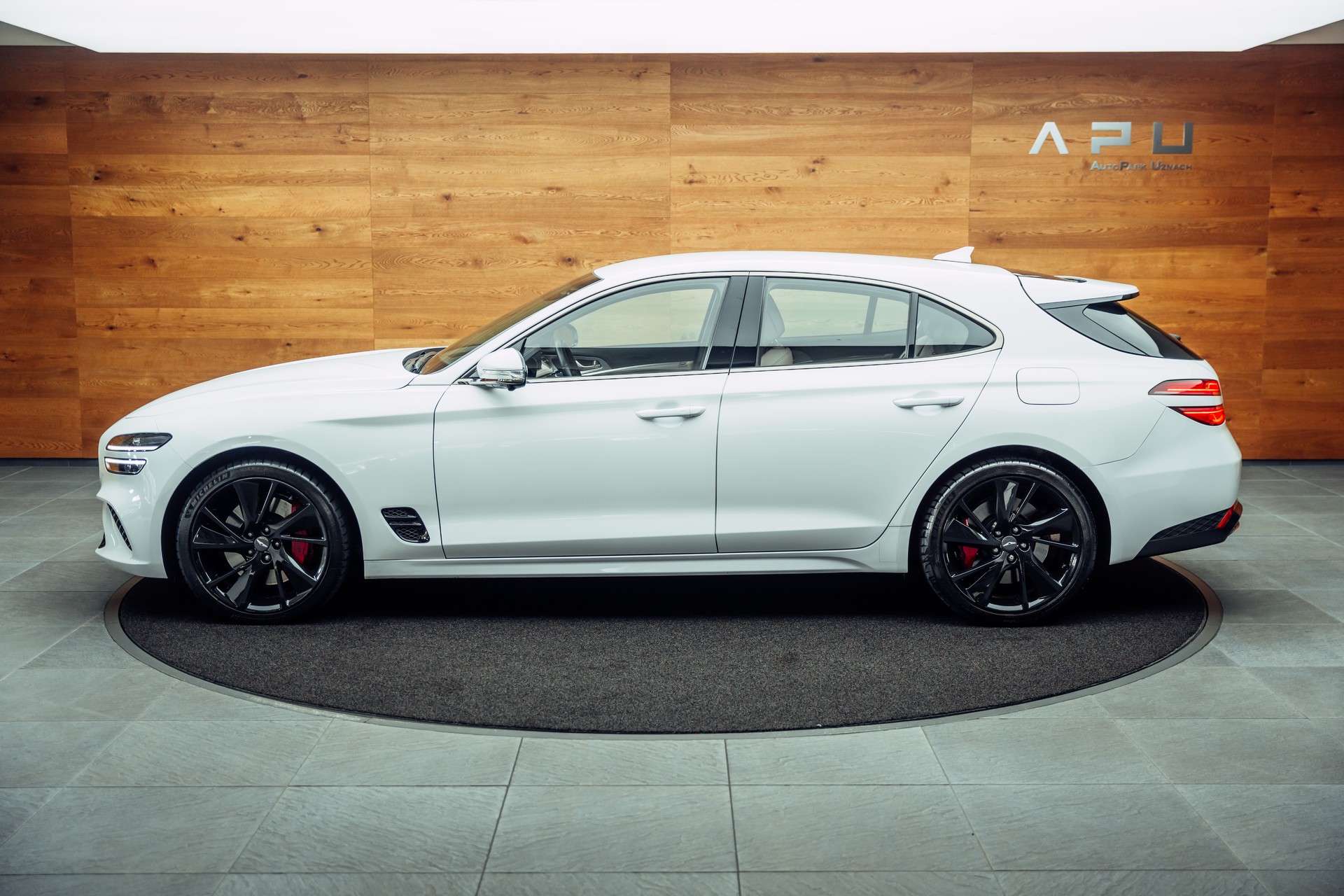 GENESIS G70 Shooting Brake 2.2 CRDI Sport AT8 AWD-image-8