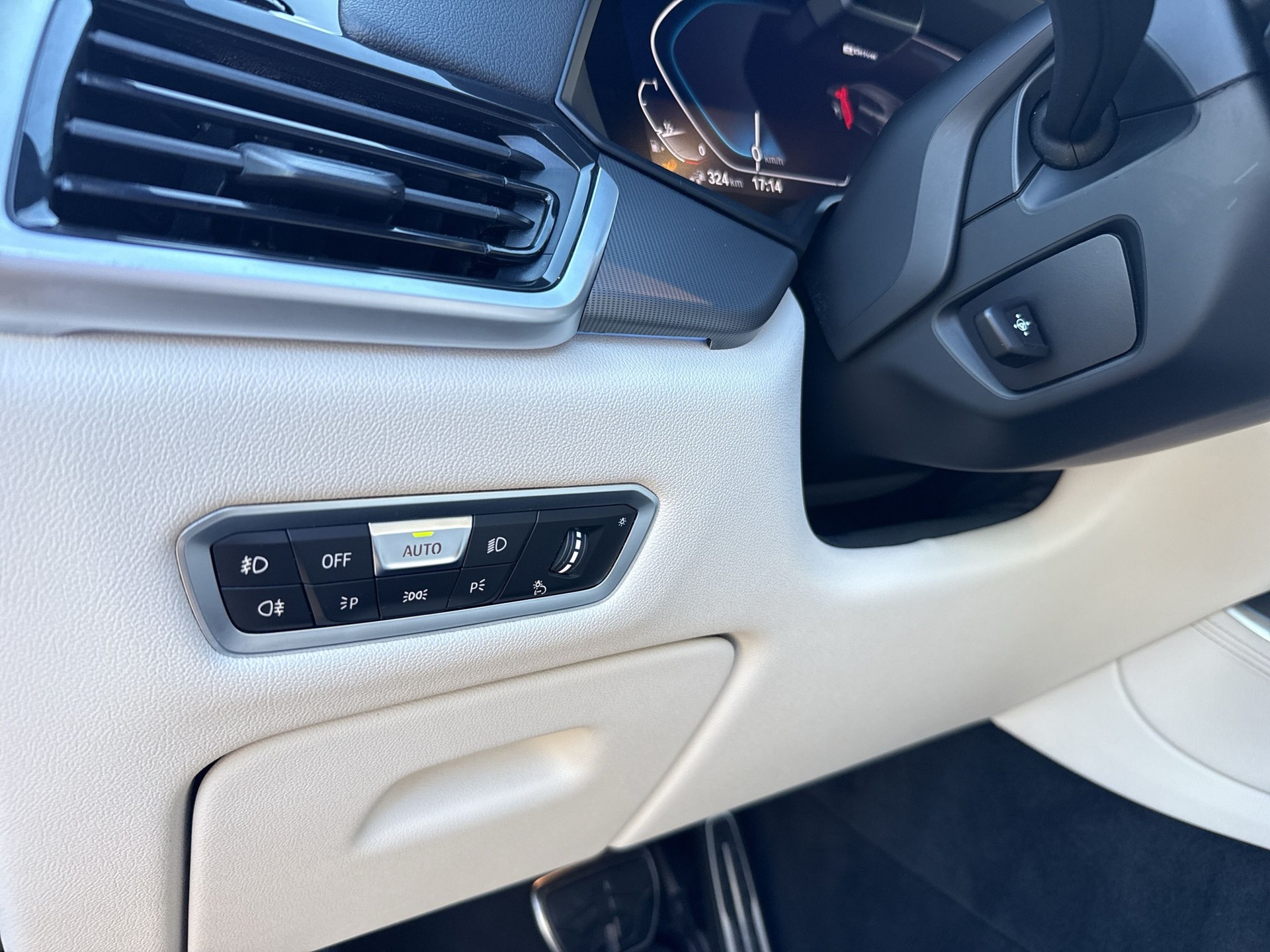 BMW X5 xDrive45e M Sport Steptronic-image-19