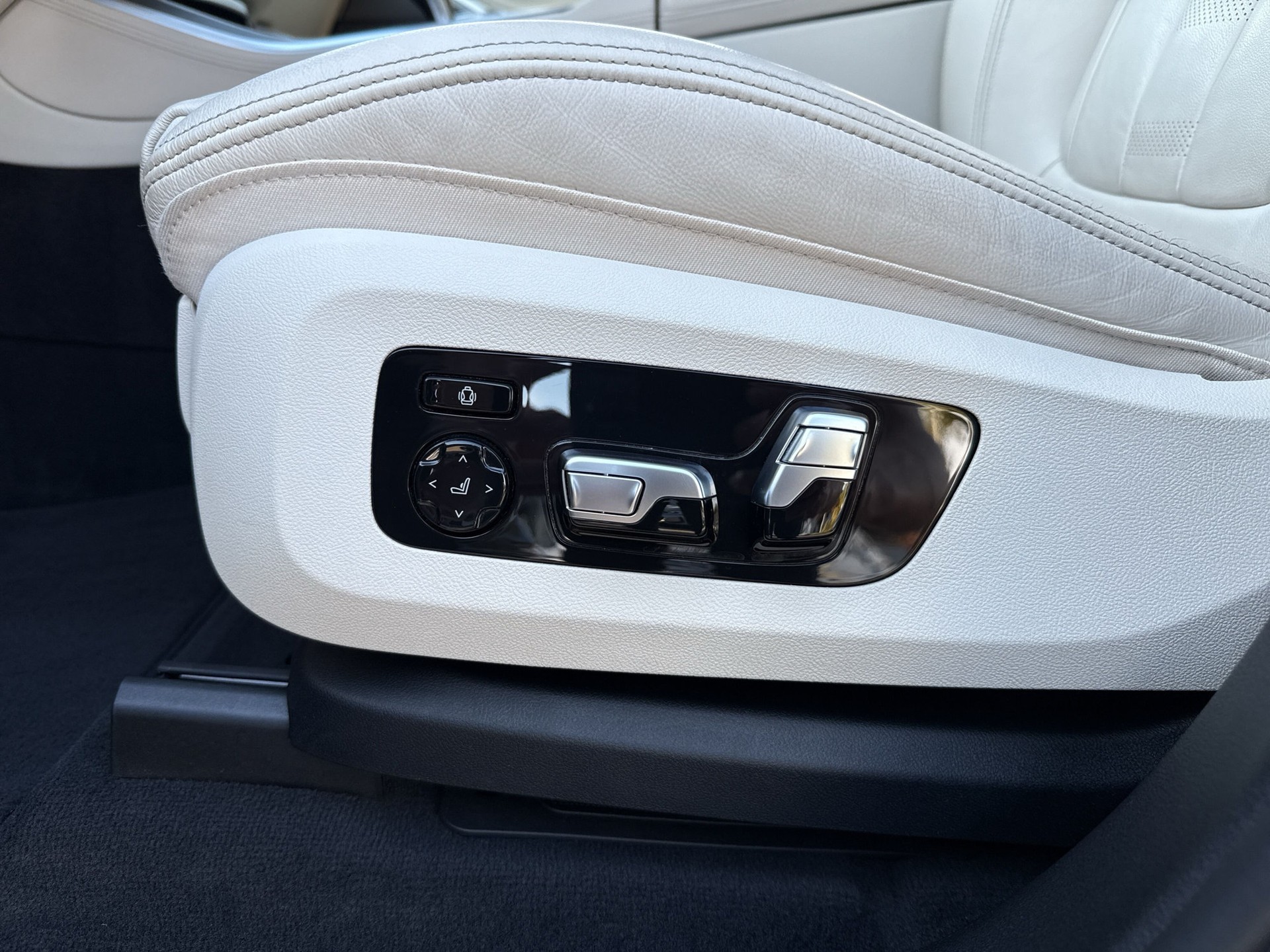 BMW X5 xDrive45e M Sport Steptronic-image-18