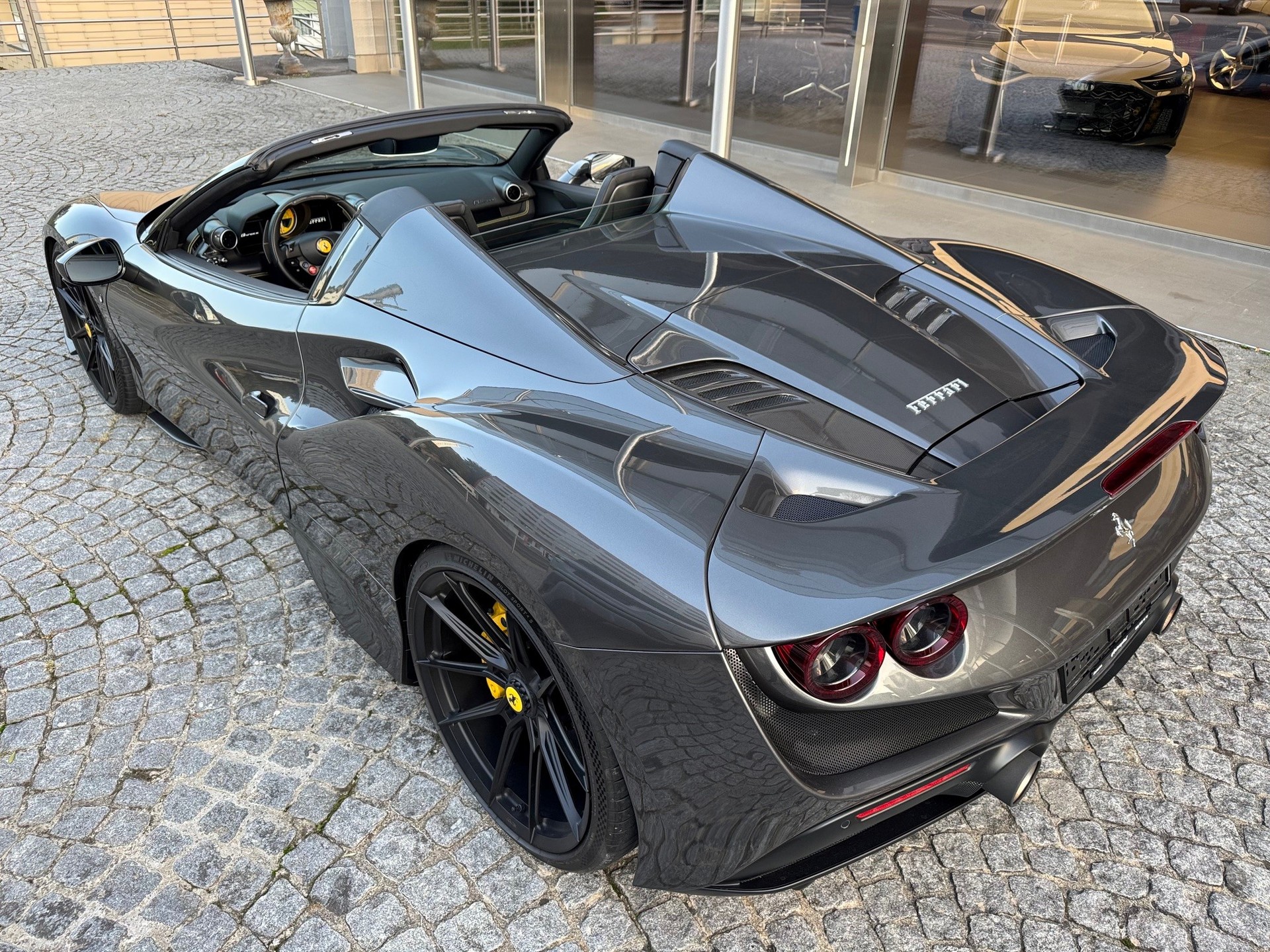 FERRARI F8 Spider-image-12