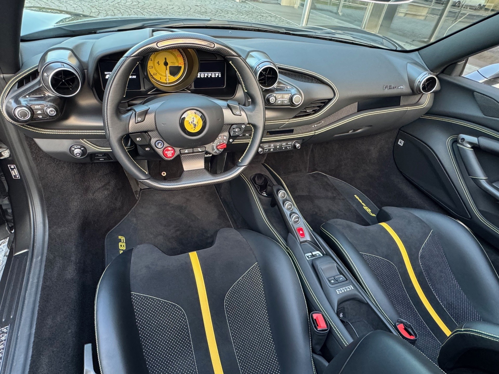 FERRARI F8 Spider-image-8