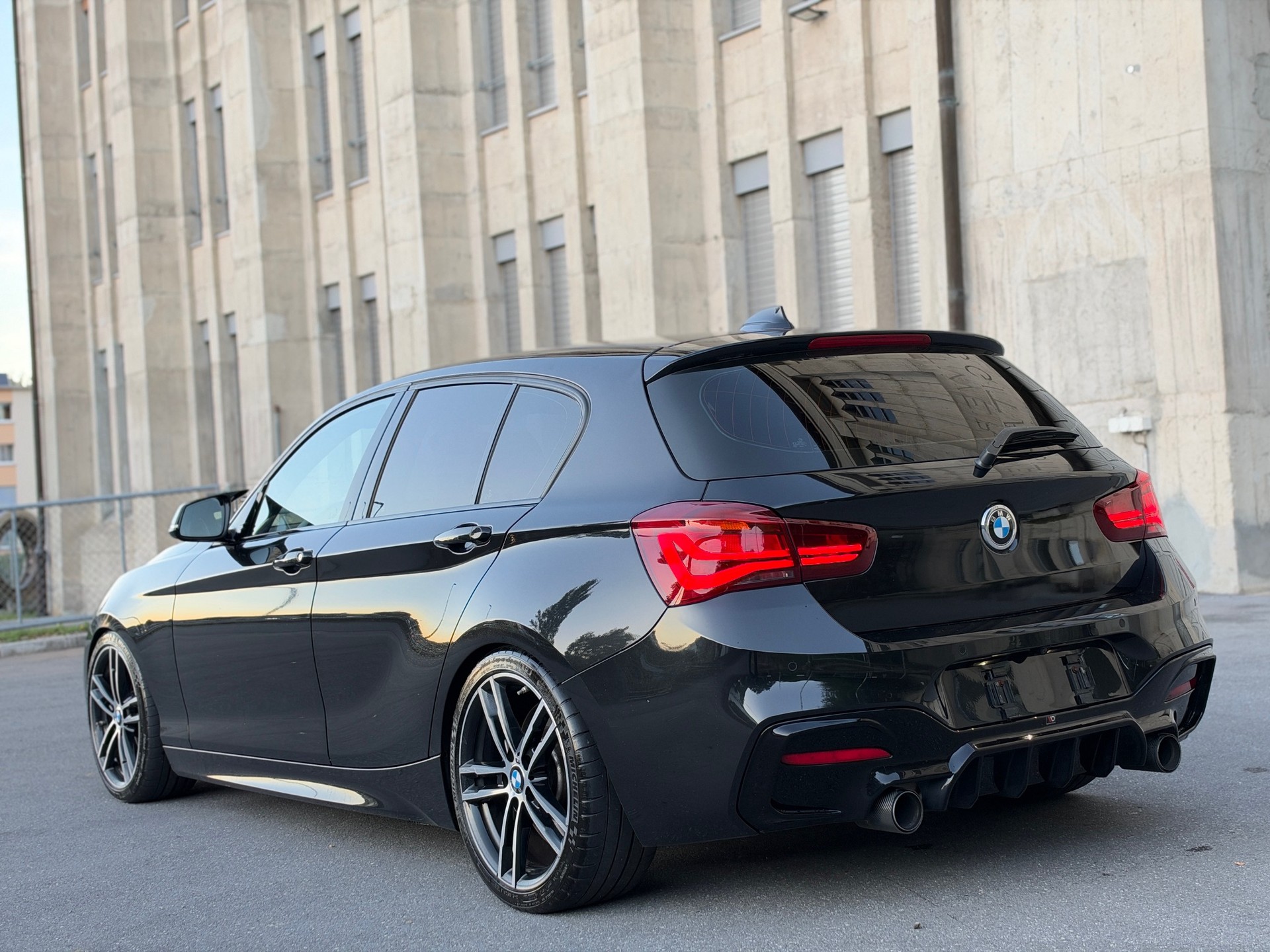 BMW M140i xDrive Steptronic-image-2