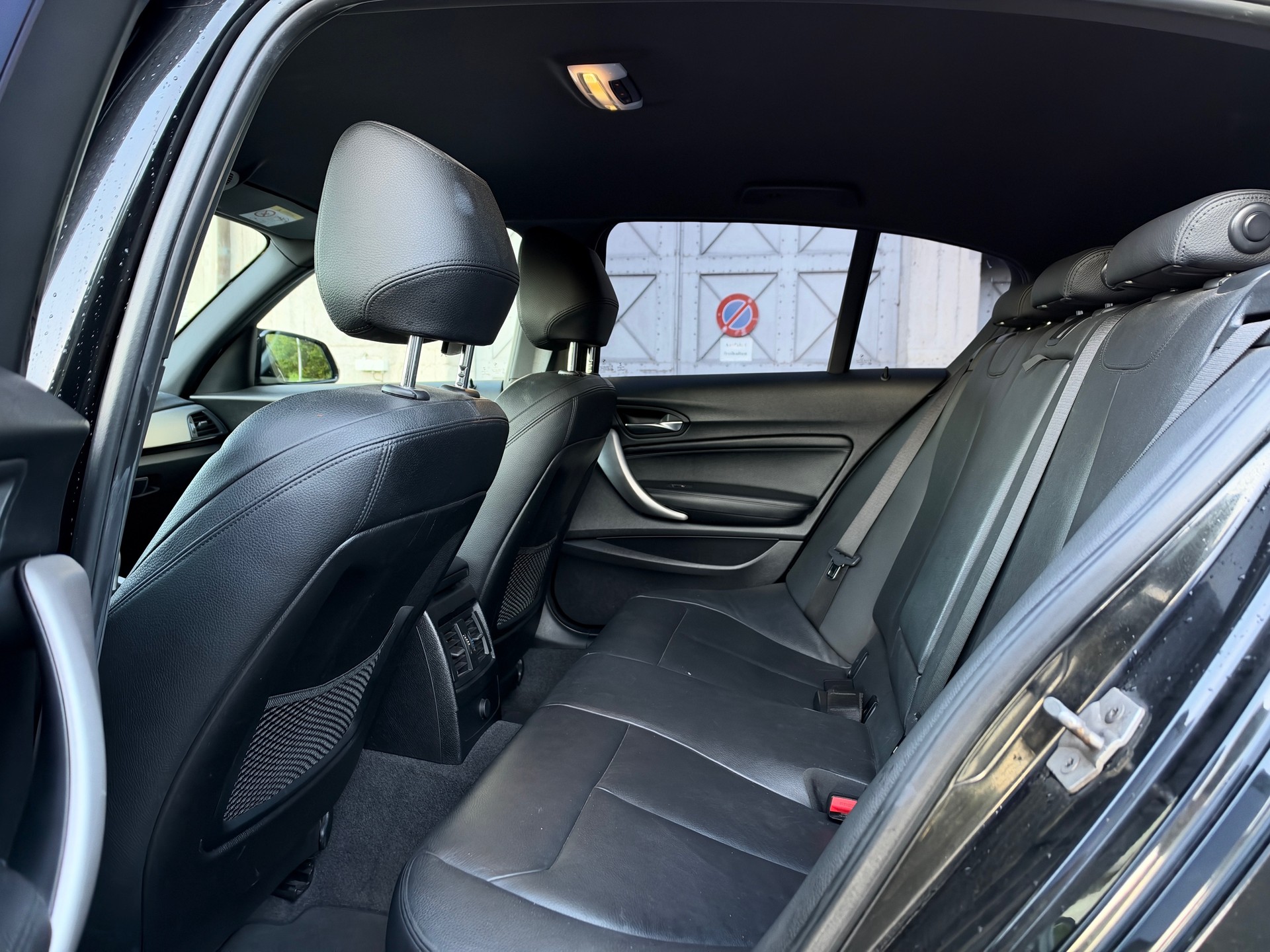 BMW M140i xDrive Steptronic-image-7