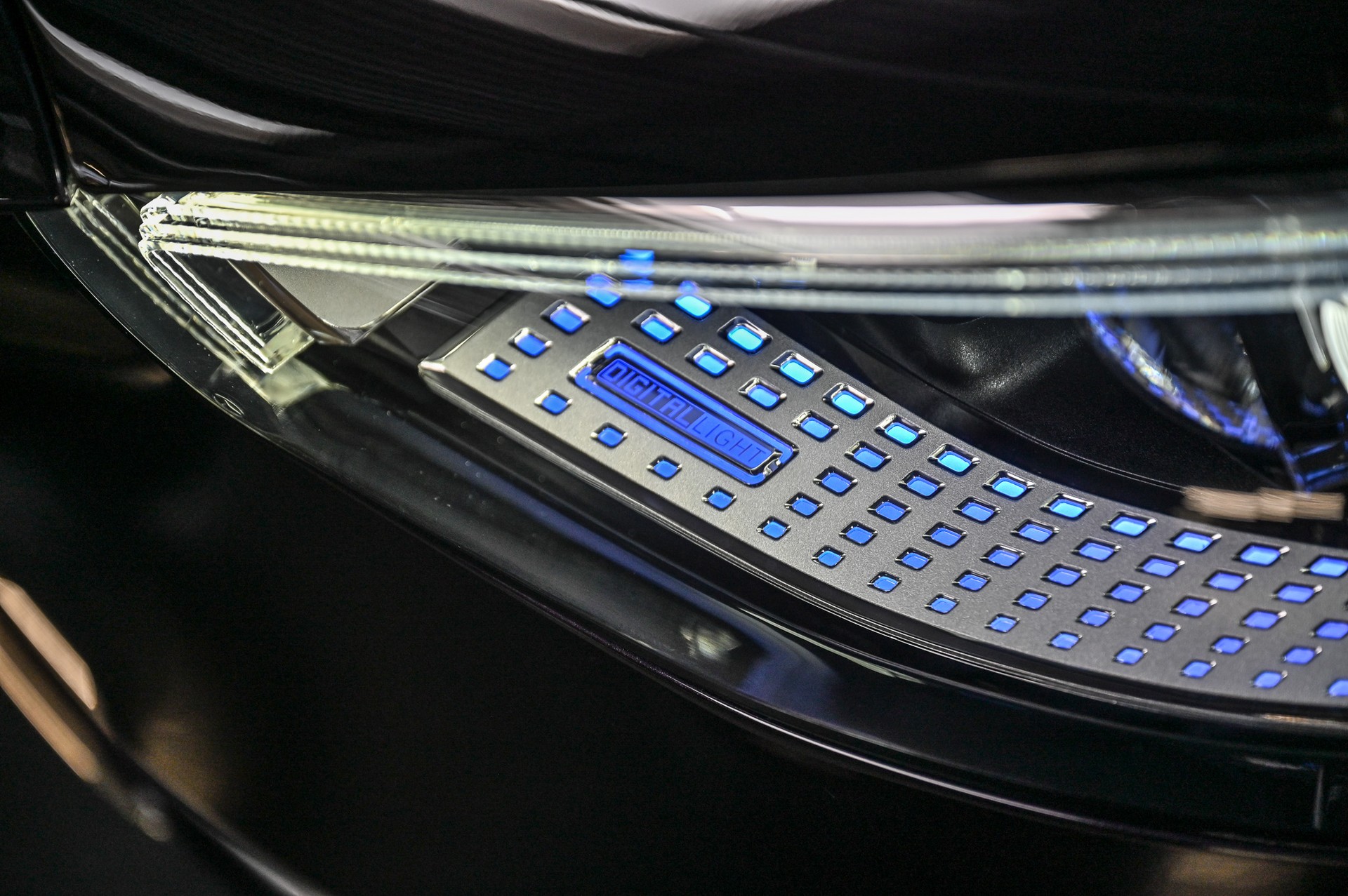MERCEDES-BENZ S 680 Maybach V12 4matic 9G-Tronic-image-15