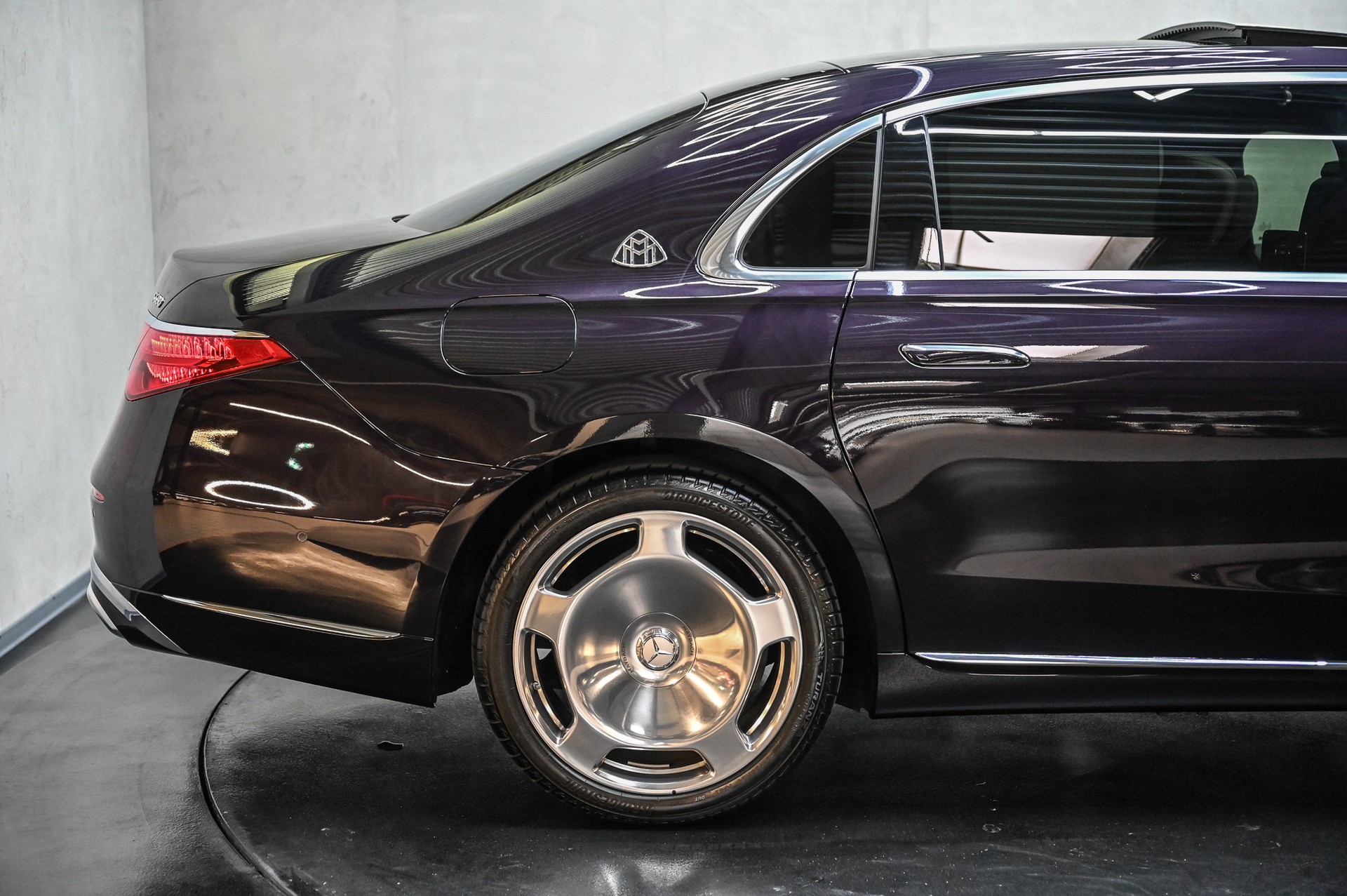 MERCEDES-BENZ S 680 Maybach V12 4matic 9G-Tronic-image-13