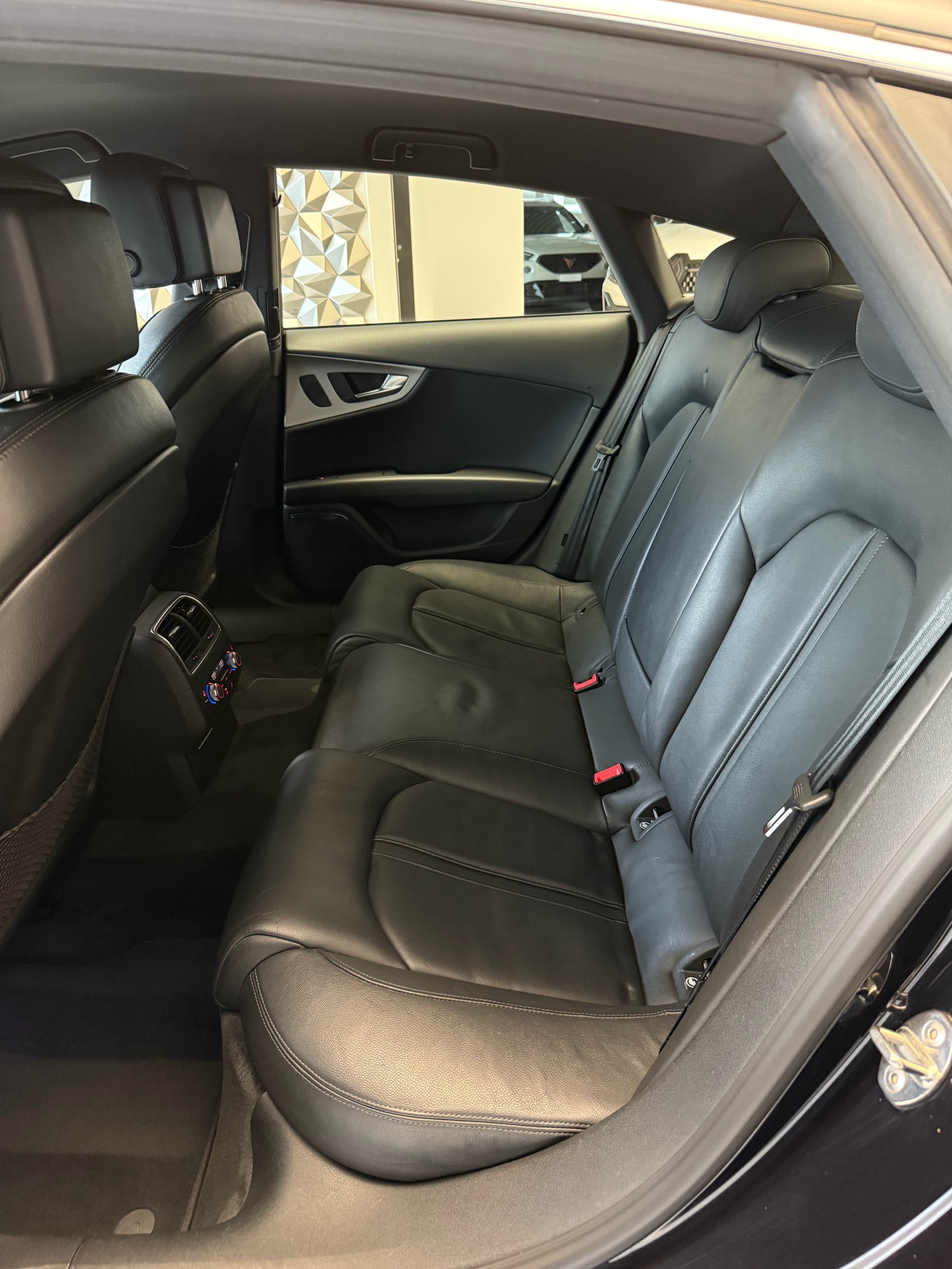 AUDI A7 Sportback 3.0 TDI quattro S-tronic-image-7