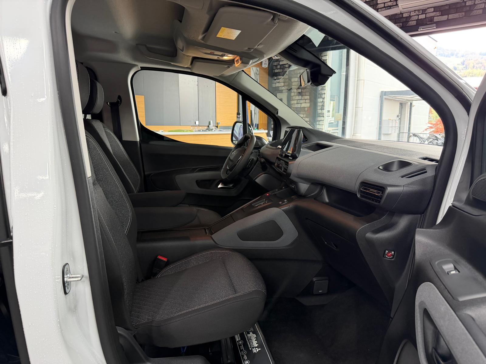 PEUGEOT Rifter Long 1.5 BlueHDi Allure EAT8 Rollstuhlumbau-image-8