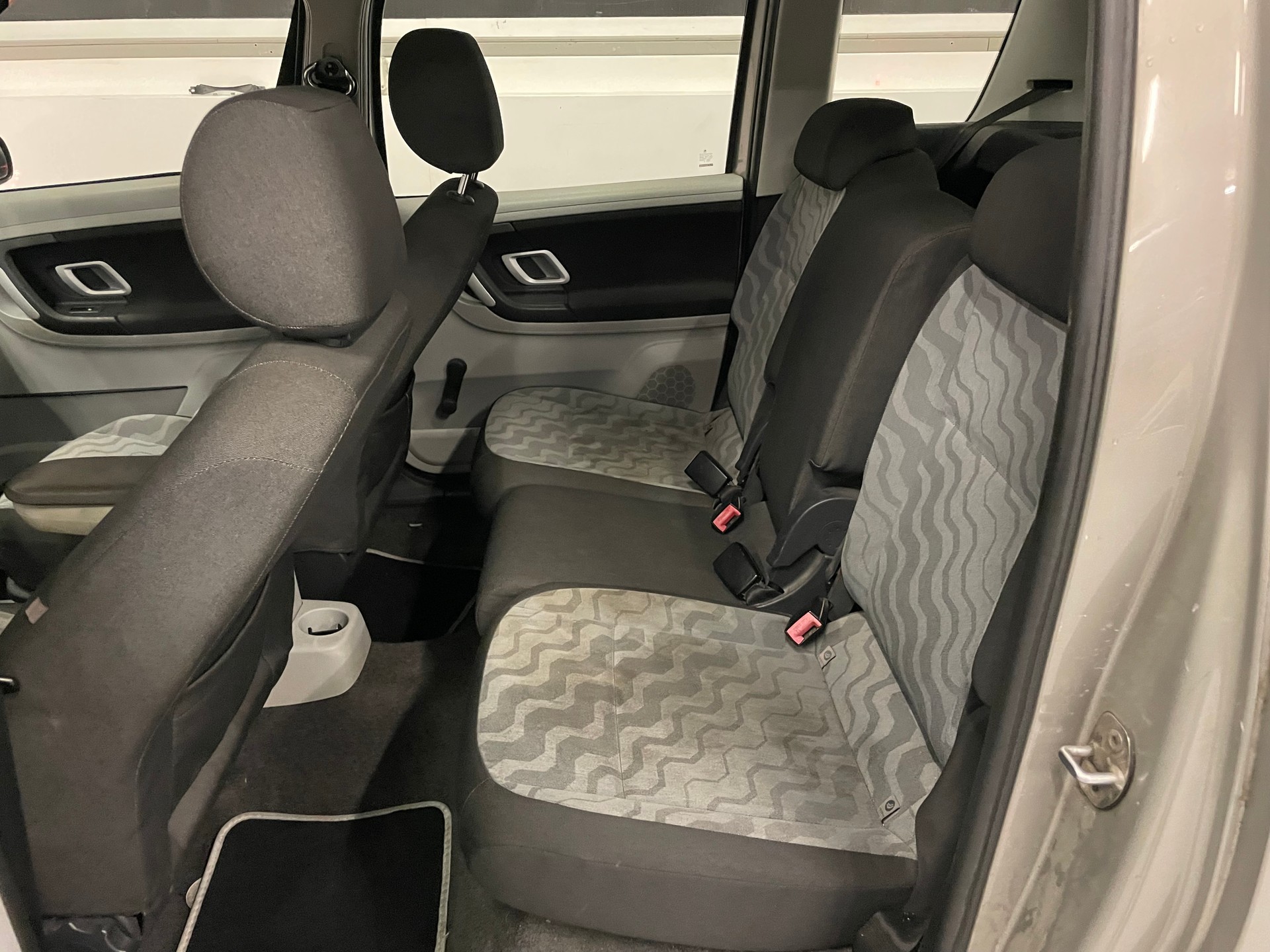 SKODA Roomster 1.9 TDI Style-image-14