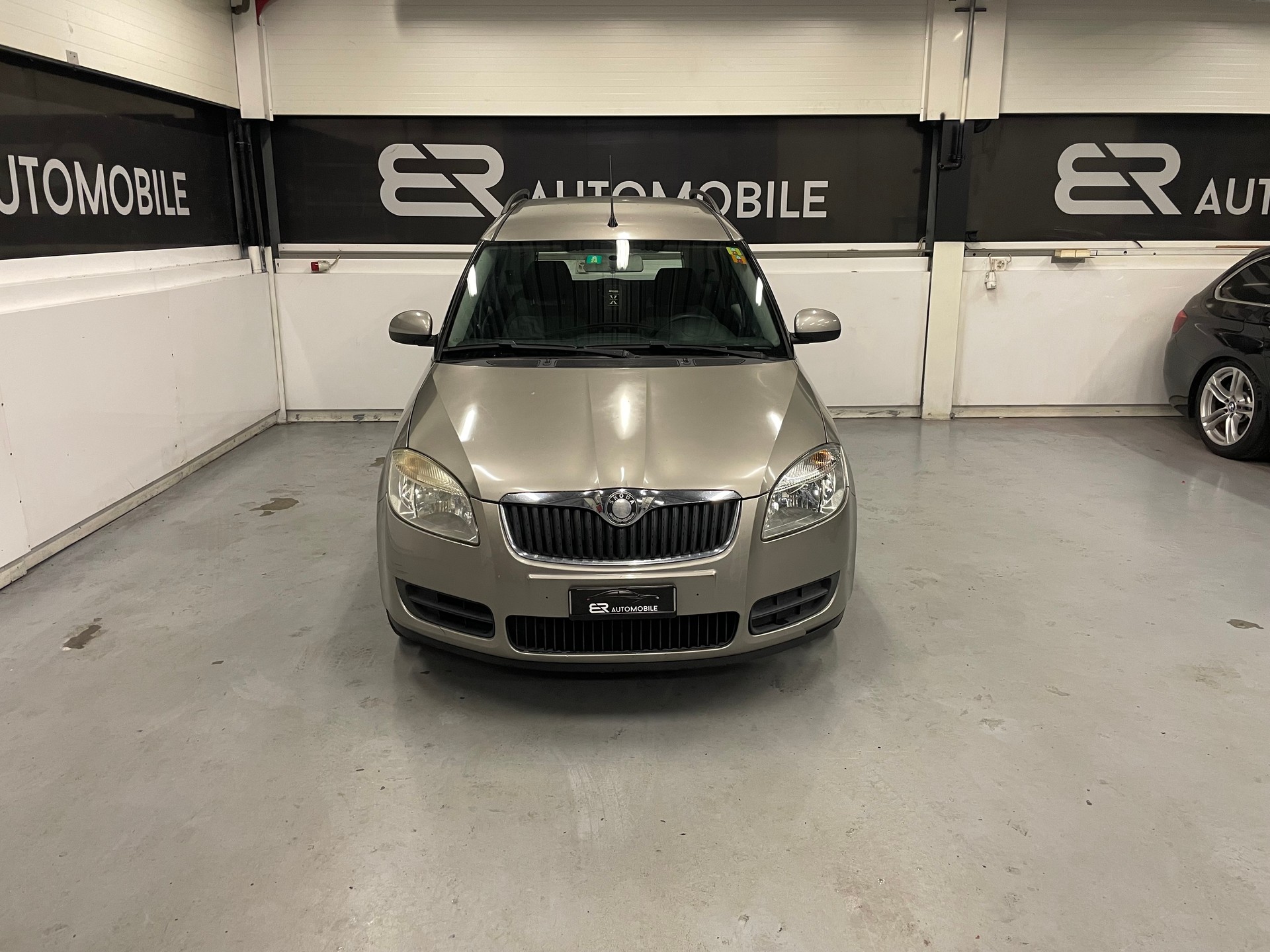 SKODA Roomster 1.9 TDI Style-image-4