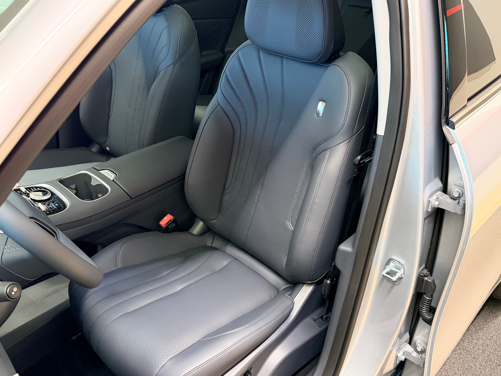GEELY Starray EM-i MAX+ PHEV-image-16