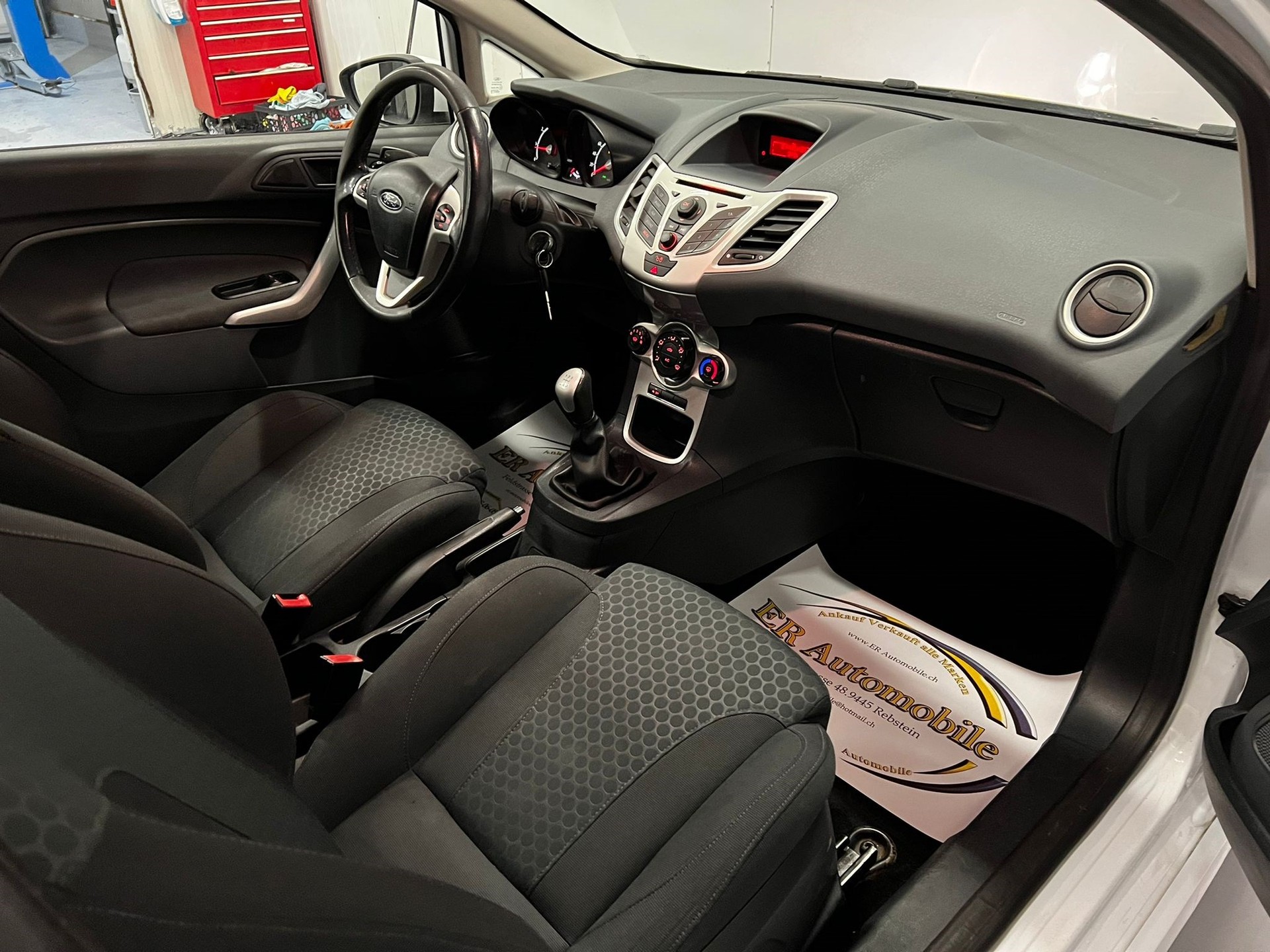 FORD Fiesta 1.6 16V Sport-image-10