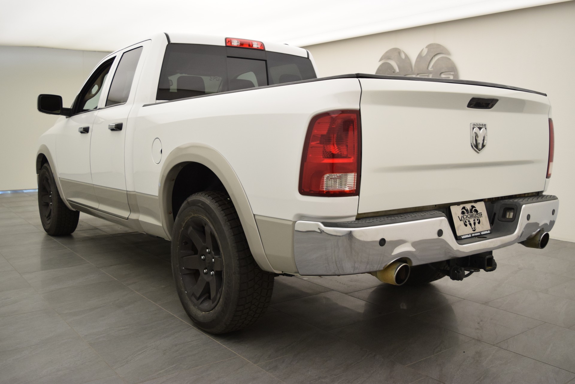 DODGE Ram 1500 5.7 Laramie Quad cab-image-4