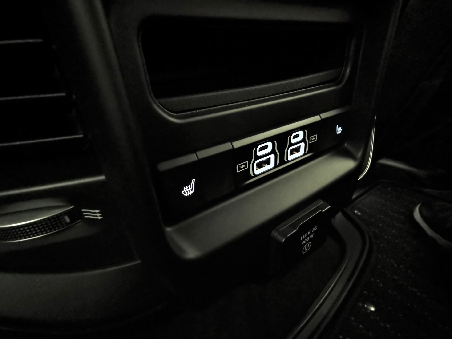 DODGE Ram 1500 5.7 V8 Limited eTorque Crew Cab-image-12