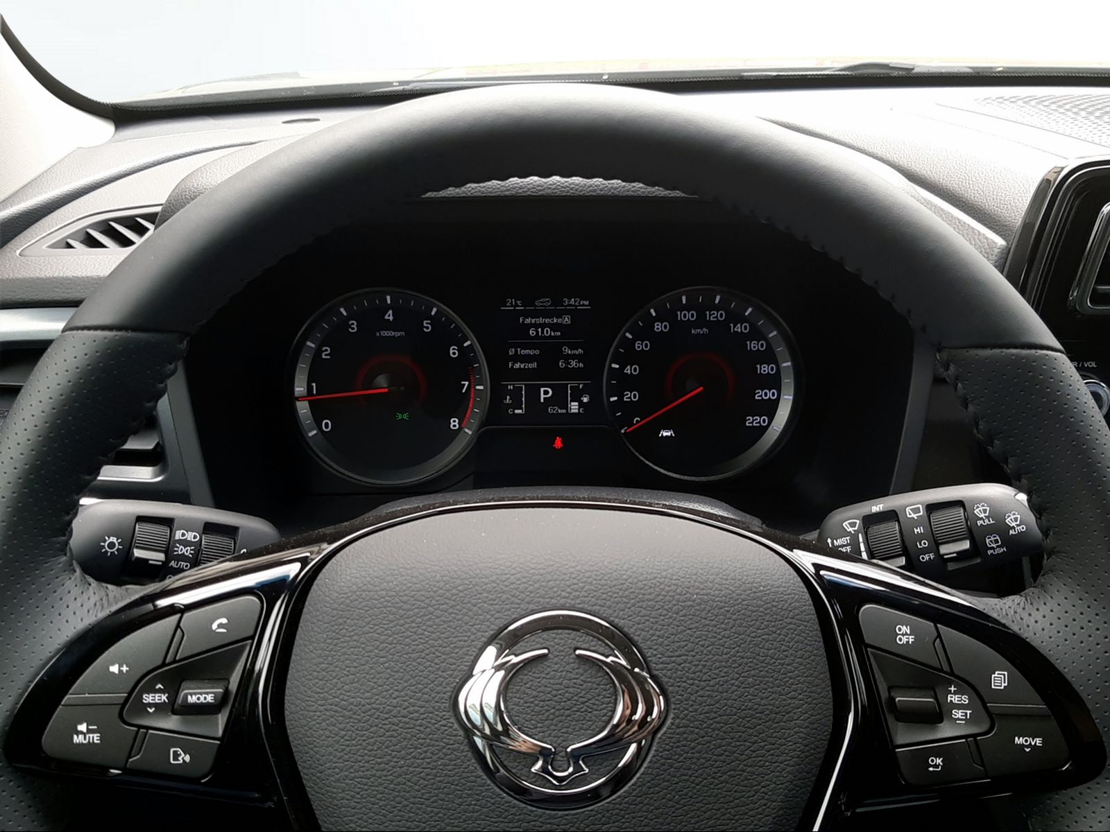 KGM-SsangYong Tivoli 1.5 T-Gdi Blackline 4WD-image-9