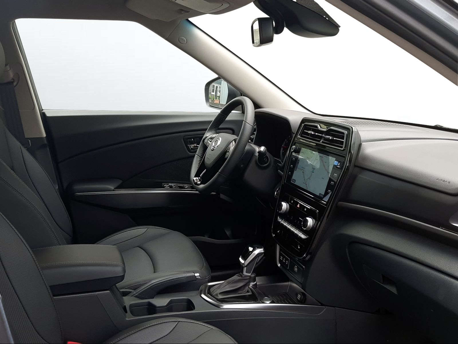 KGM-SsangYong Tivoli 1.5 T-Gdi Blackline 4WD-image-13