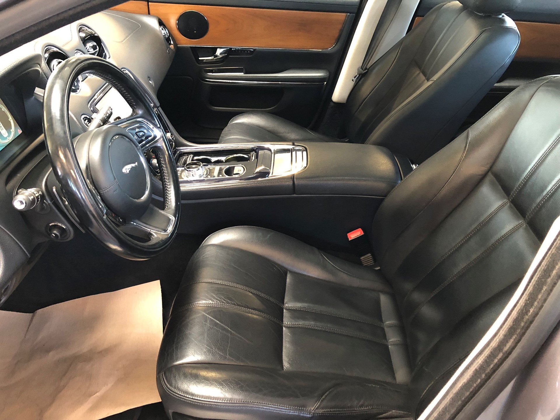 JAGUAR XJ 3.0d V6 Luxury Automatic-image-20