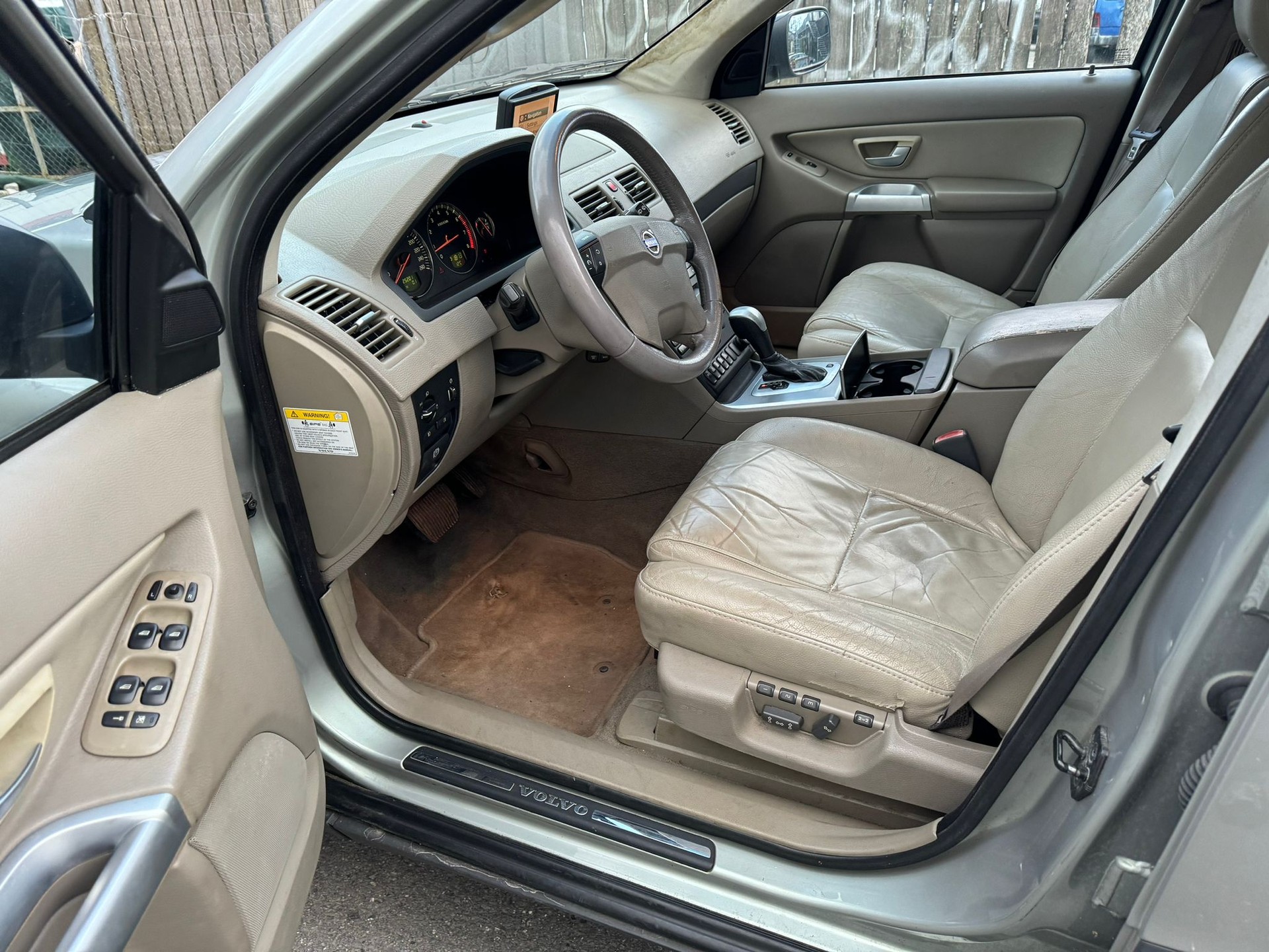 VOLVO XC90 T6 AWD Geartronic-image-10