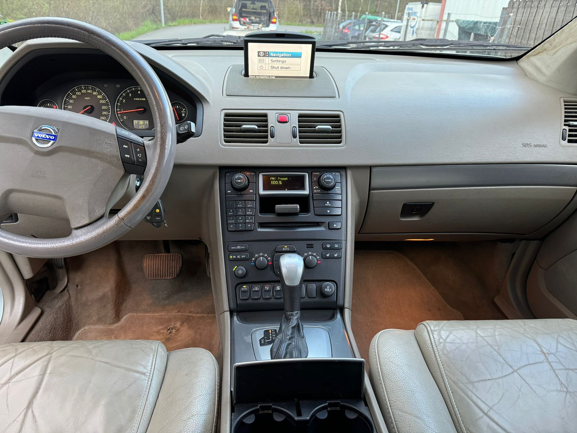 VOLVO XC90 T6 AWD Geartronic-image-13