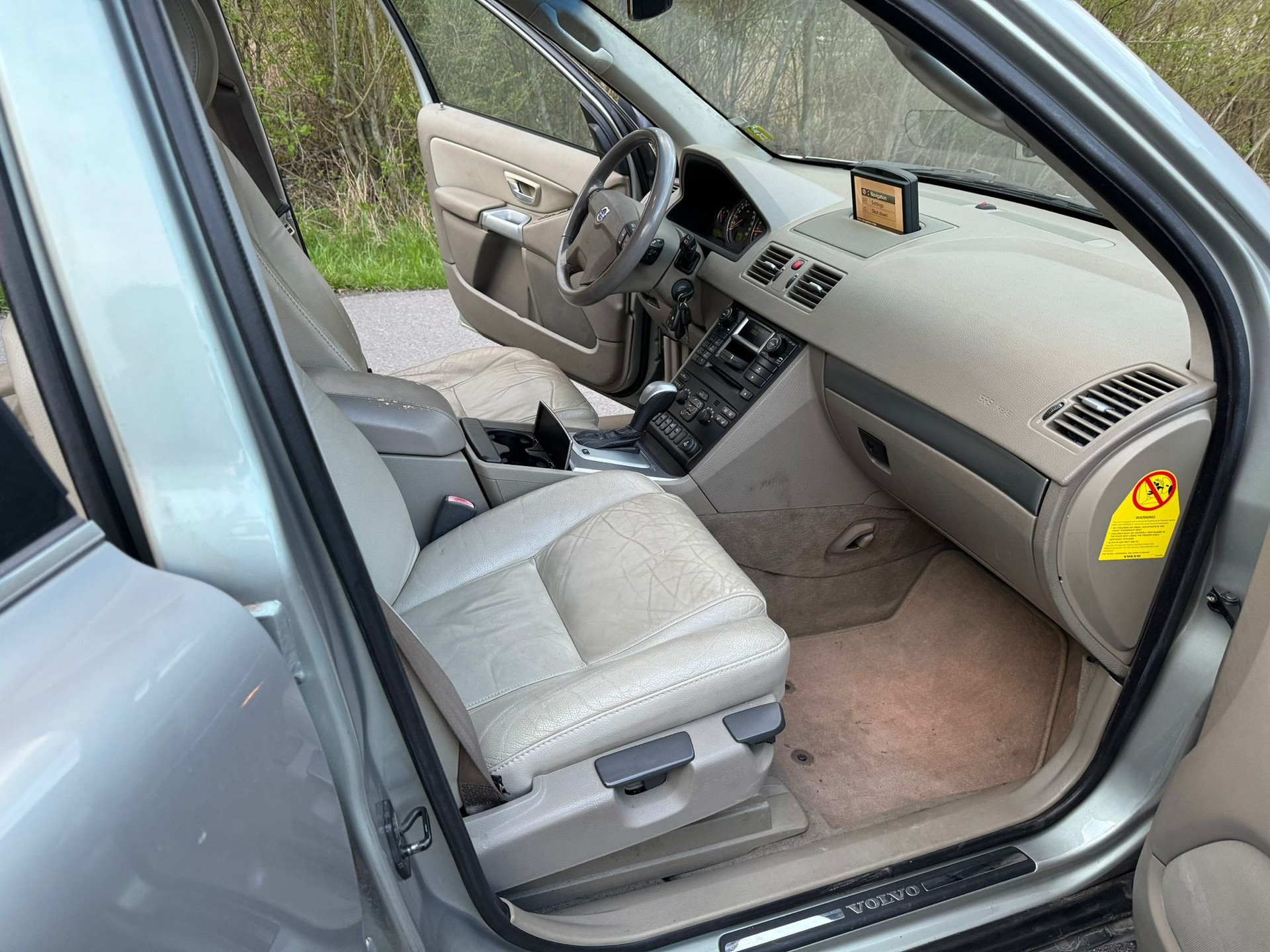 VOLVO XC90 T6 AWD Geartronic-image-12
