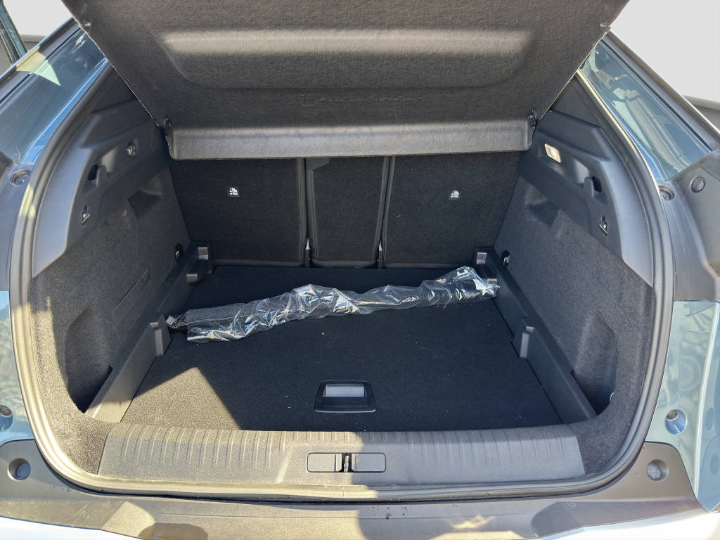 PEUGEOT 3008 e-Allure-image-10