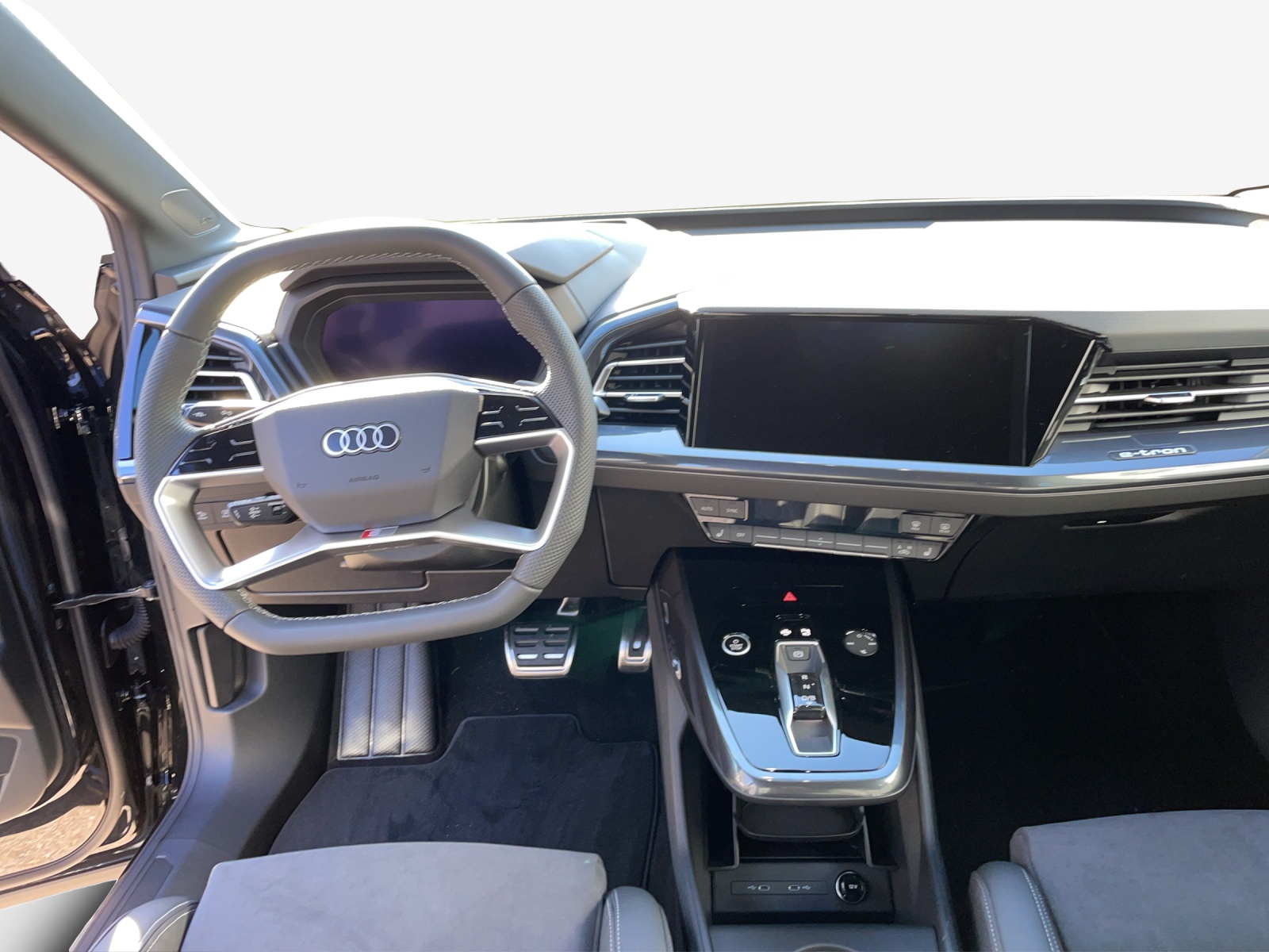 AUDI Q4 e-tron 55 quattro-image-8