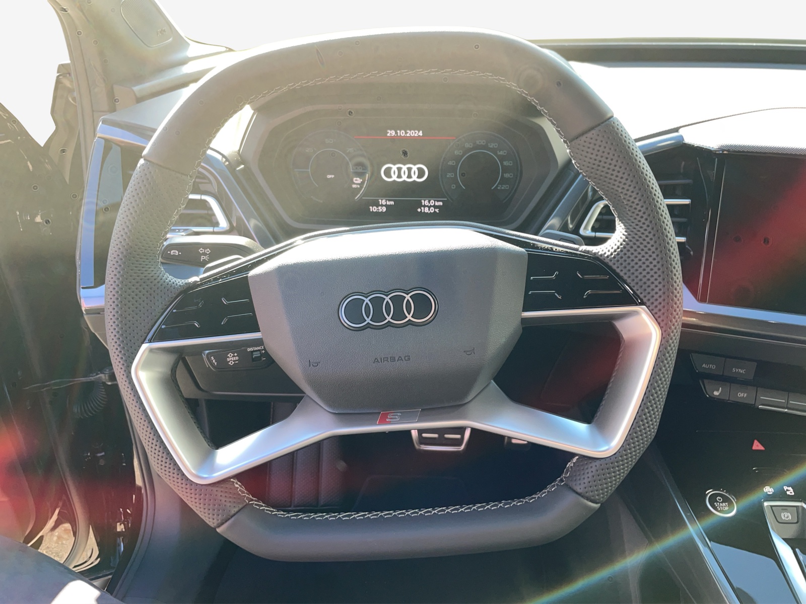 AUDI Q4 e-tron 55 quattro-image-9