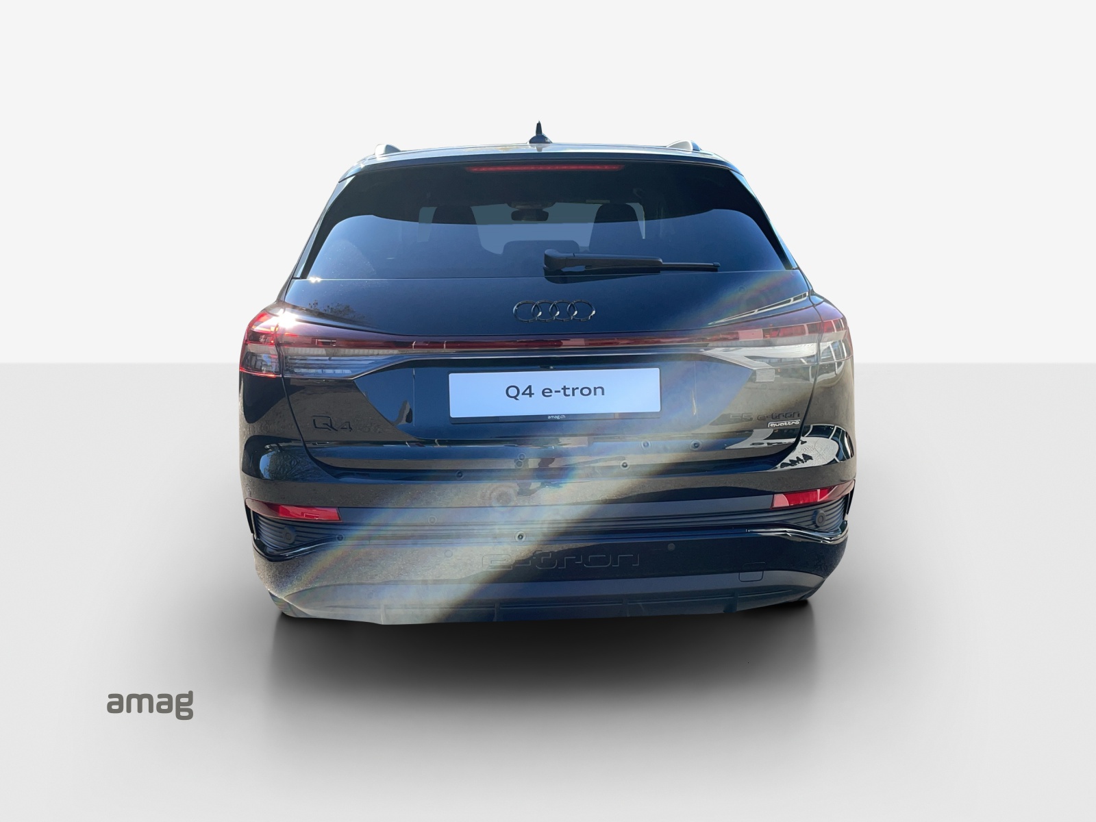 AUDI Q4 e-tron 55 quattro-image-3