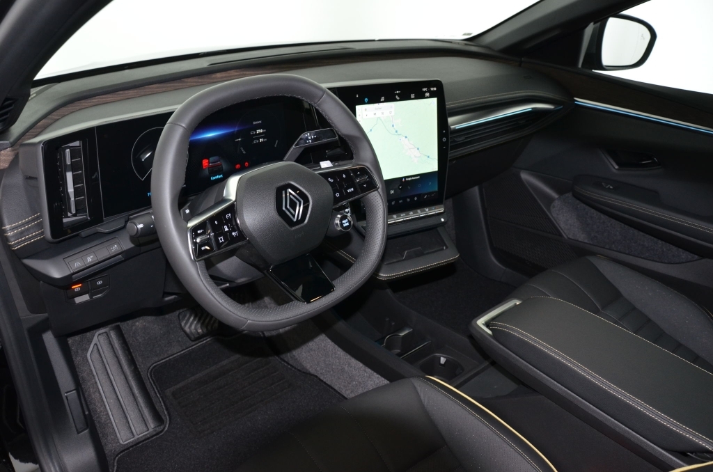 RENAULT Megane E-Tech EV60 *ICONIC*-image-10
