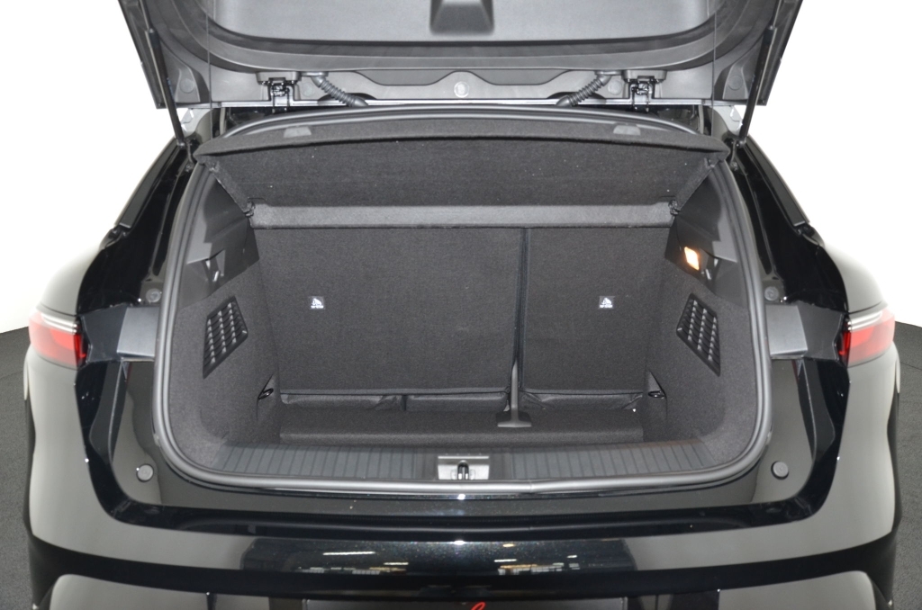 RENAULT Megane E-Tech EV60 *ICONIC*-image-24