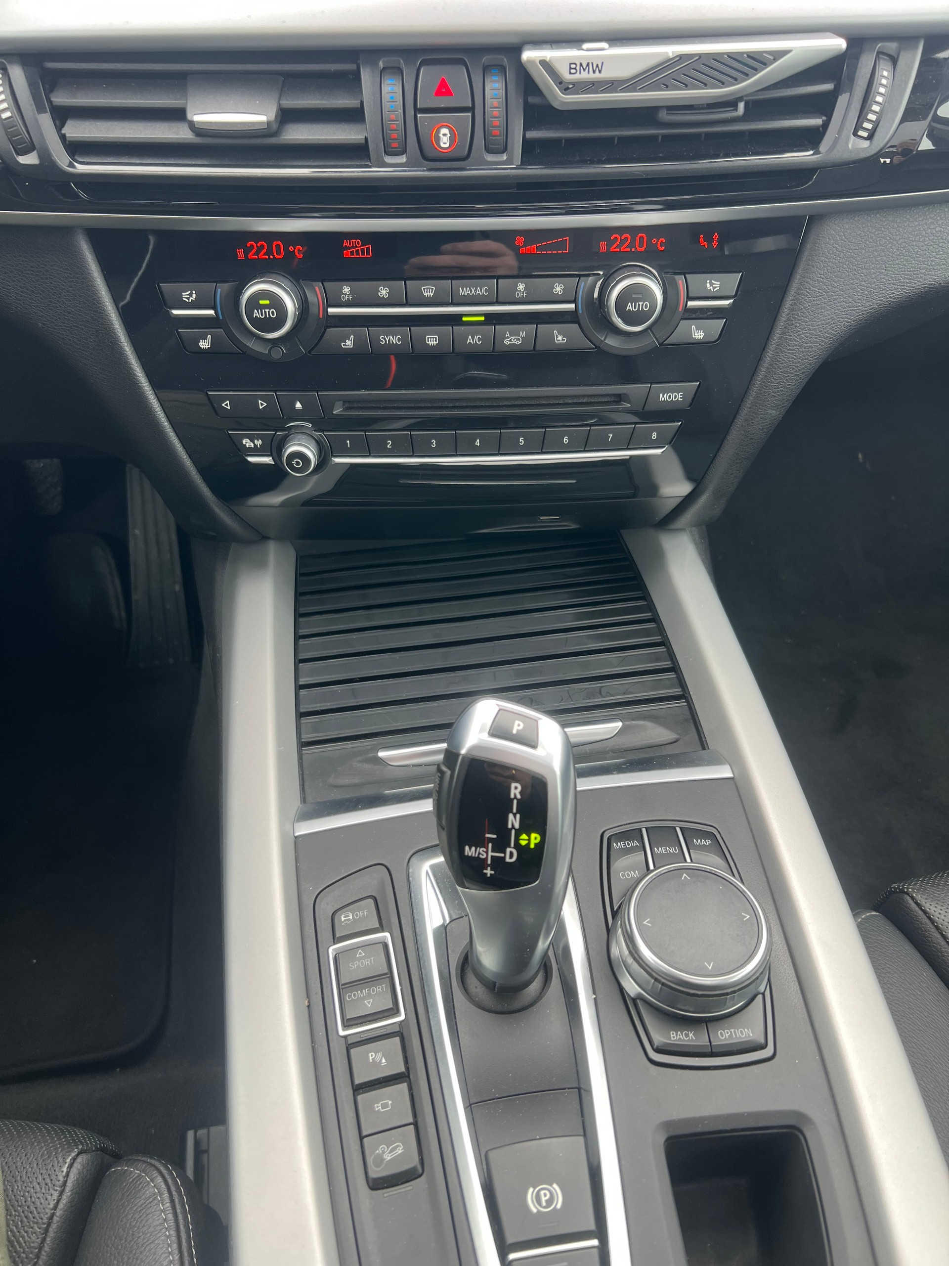 BMW X5 xDrive 30d Steptronic-image-13