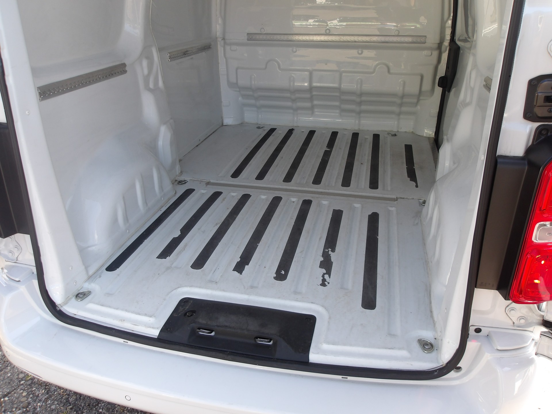 CITROEN Jumpy 2.0 BlueHDi 145 M EAT8-image-11