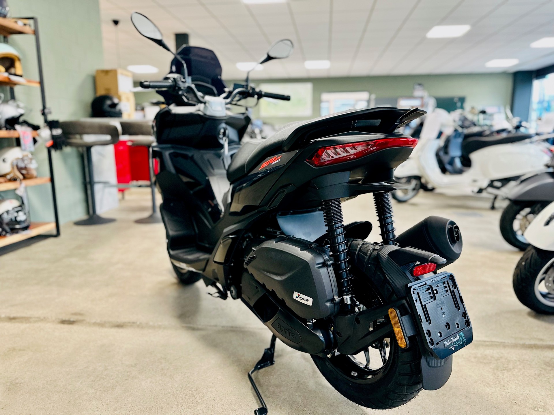 APRILIA SR 200 GT ABS-showroom-element-3