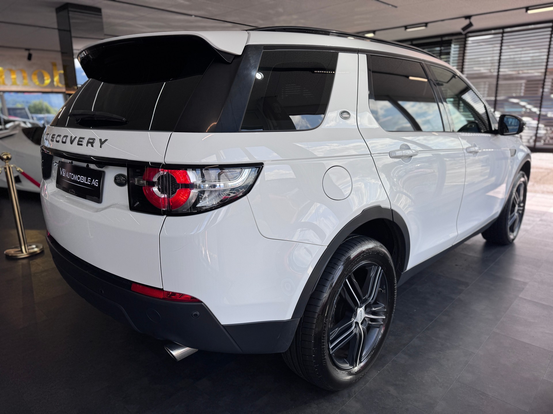 LAND ROVER Discovery Sport 2.0 TD4 Pure AT9-image-6