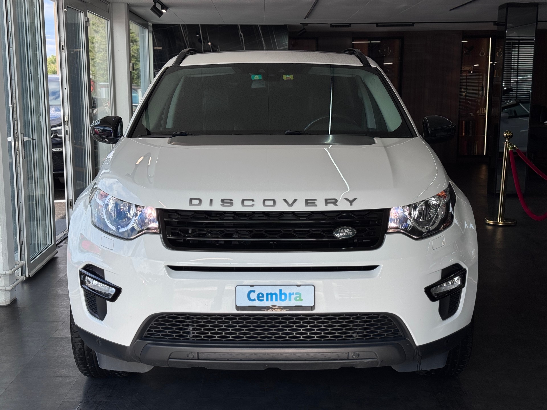 LAND ROVER Discovery Sport 2.0 TD4 Pure AT9-image-1