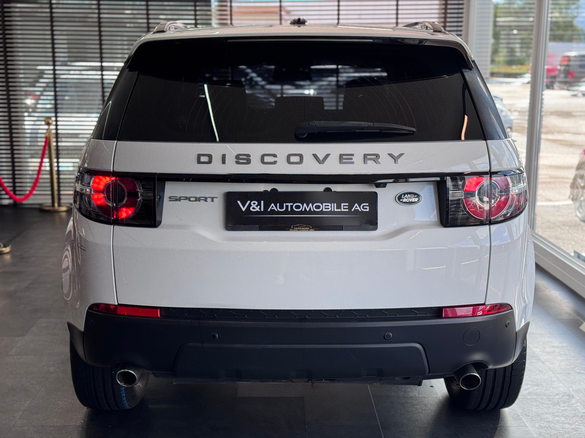 LAND ROVER Discovery Sport 2.0 TD4 Pure AT9-image-5