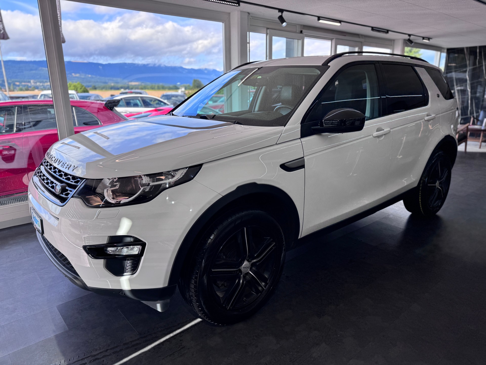 LAND ROVER Discovery Sport 2.0 TD4 Pure AT9-image-2