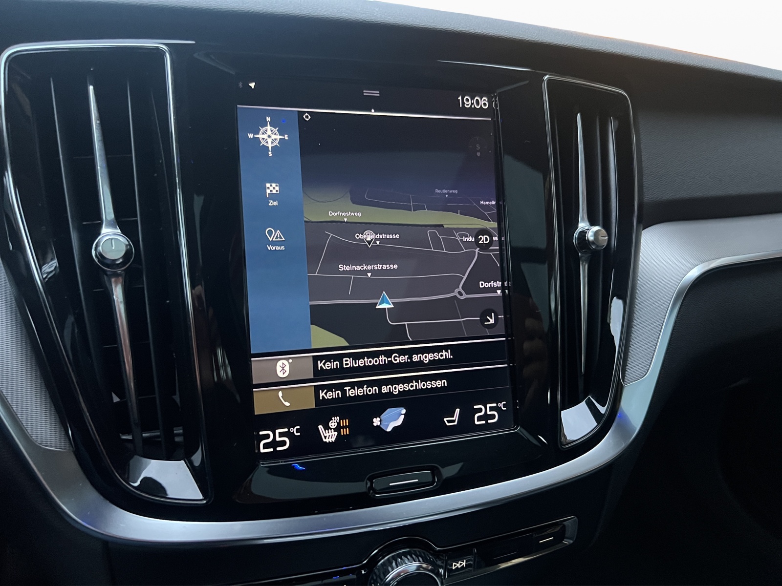 VOLVO V60 D4 AWD Inscription Geartronic-image-13