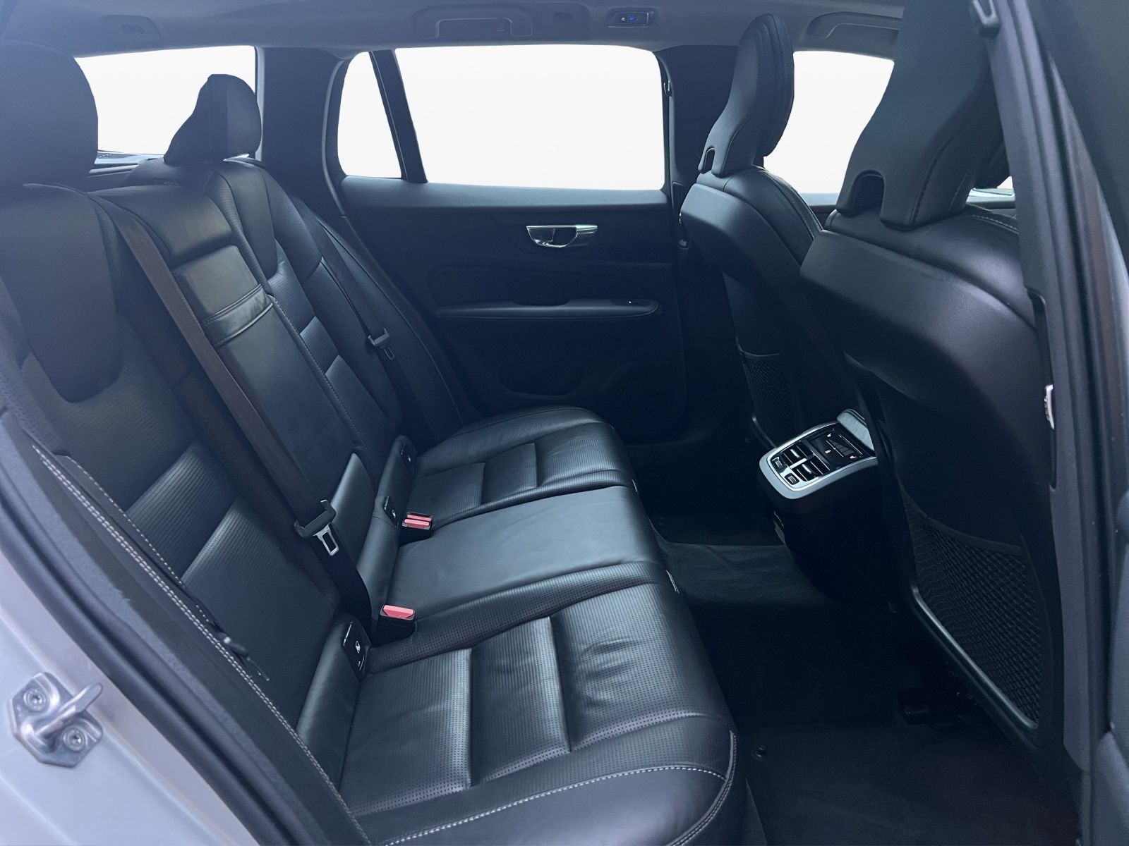 VOLVO V60 D4 AWD Inscription Geartronic-image-18