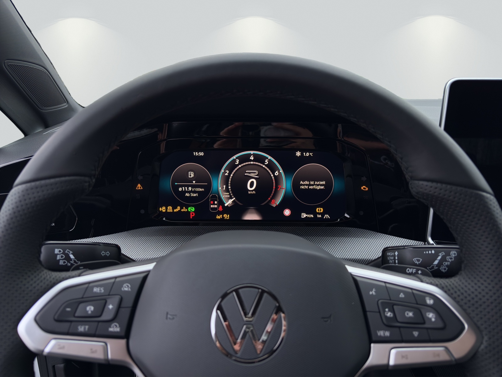 VW Golf Variant 1.5 eTSI mHEV R-Line-image-5