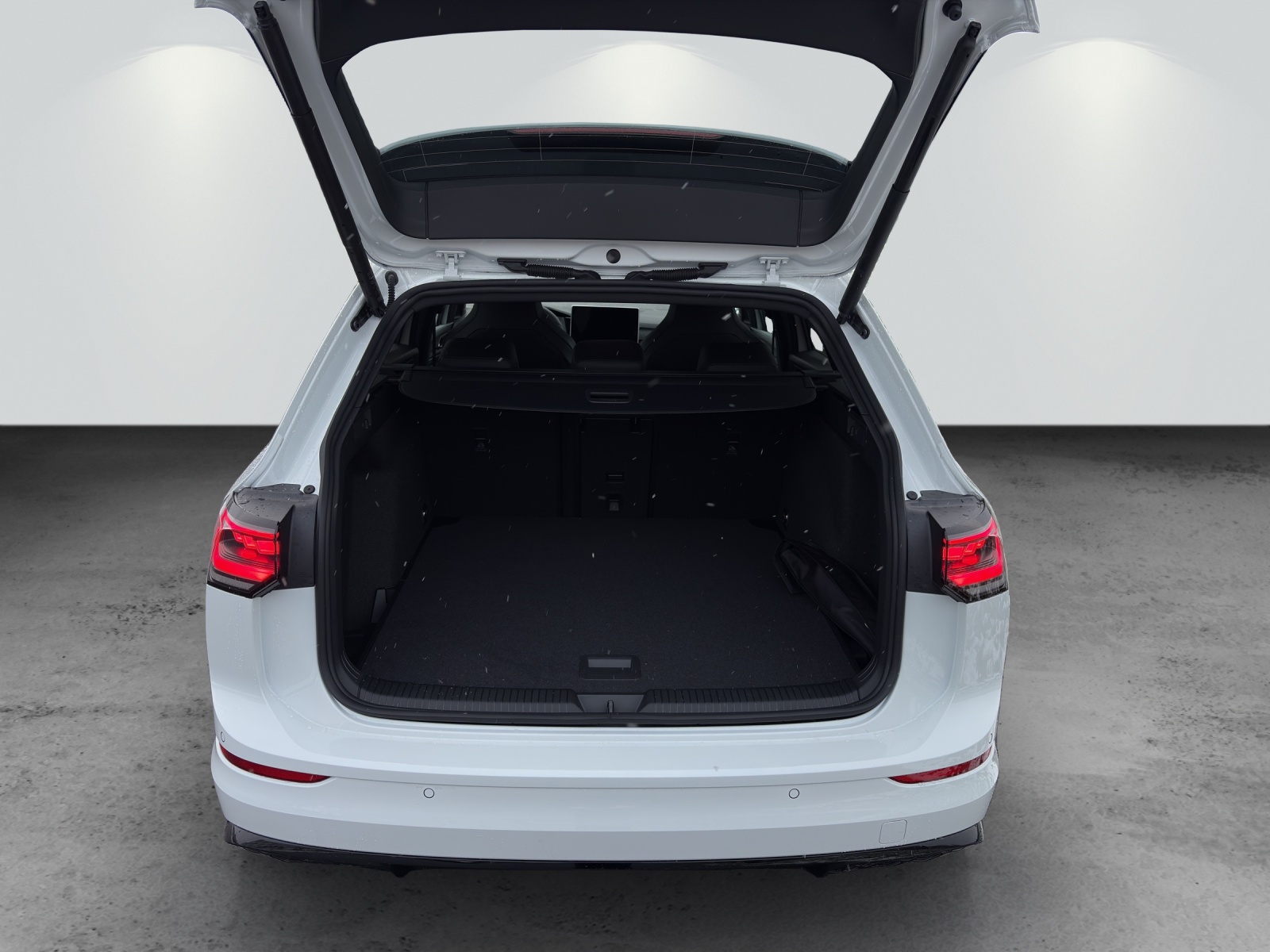 VW Golf Variant 1.5 eTSI mHEV R-Line-image-9