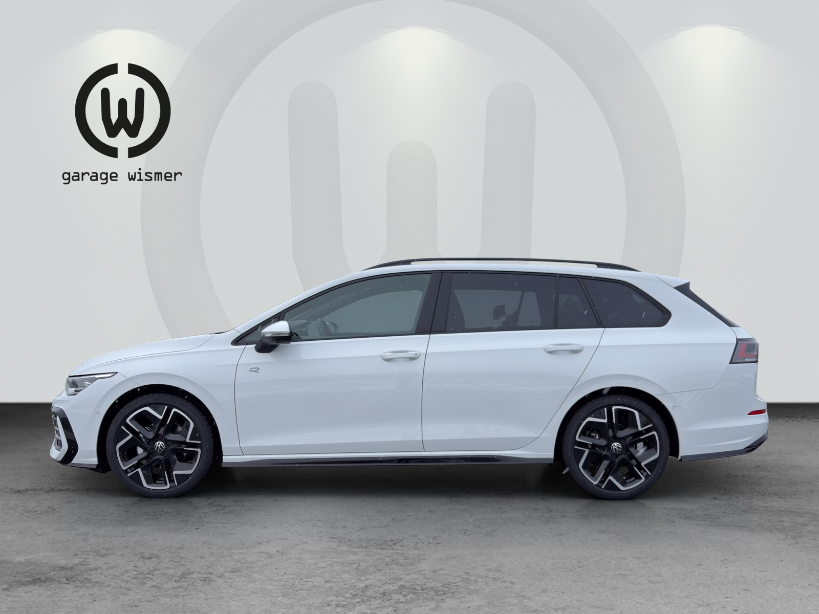 VW Golf Variant 1.5 eTSI mHEV R-Line-image-1